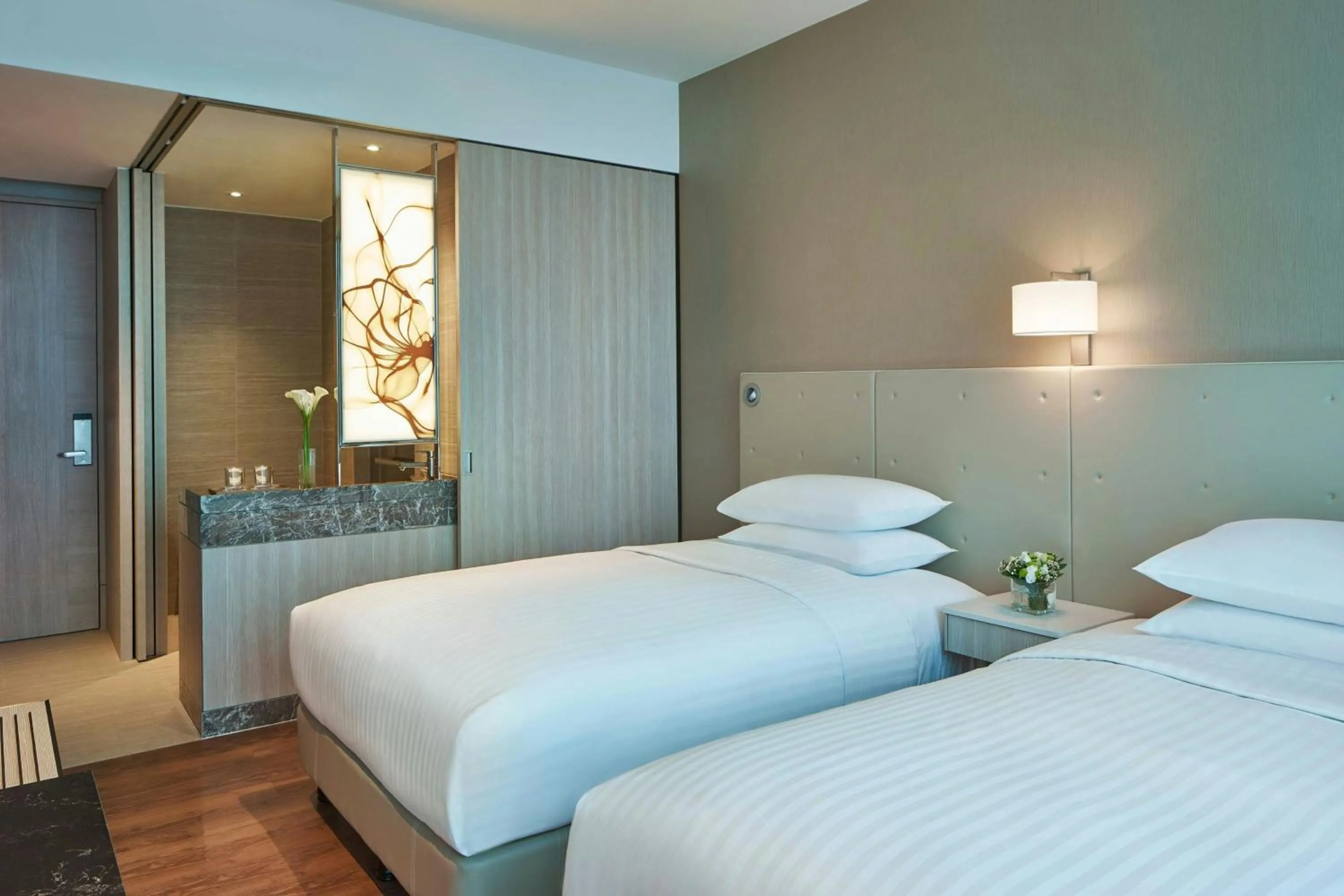 Bathroom, Bed in Courtyard by Marriott Singapore Novena