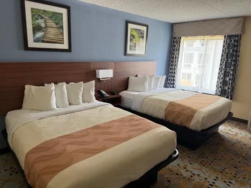 Holiday Lodge Hotel and Conference Center