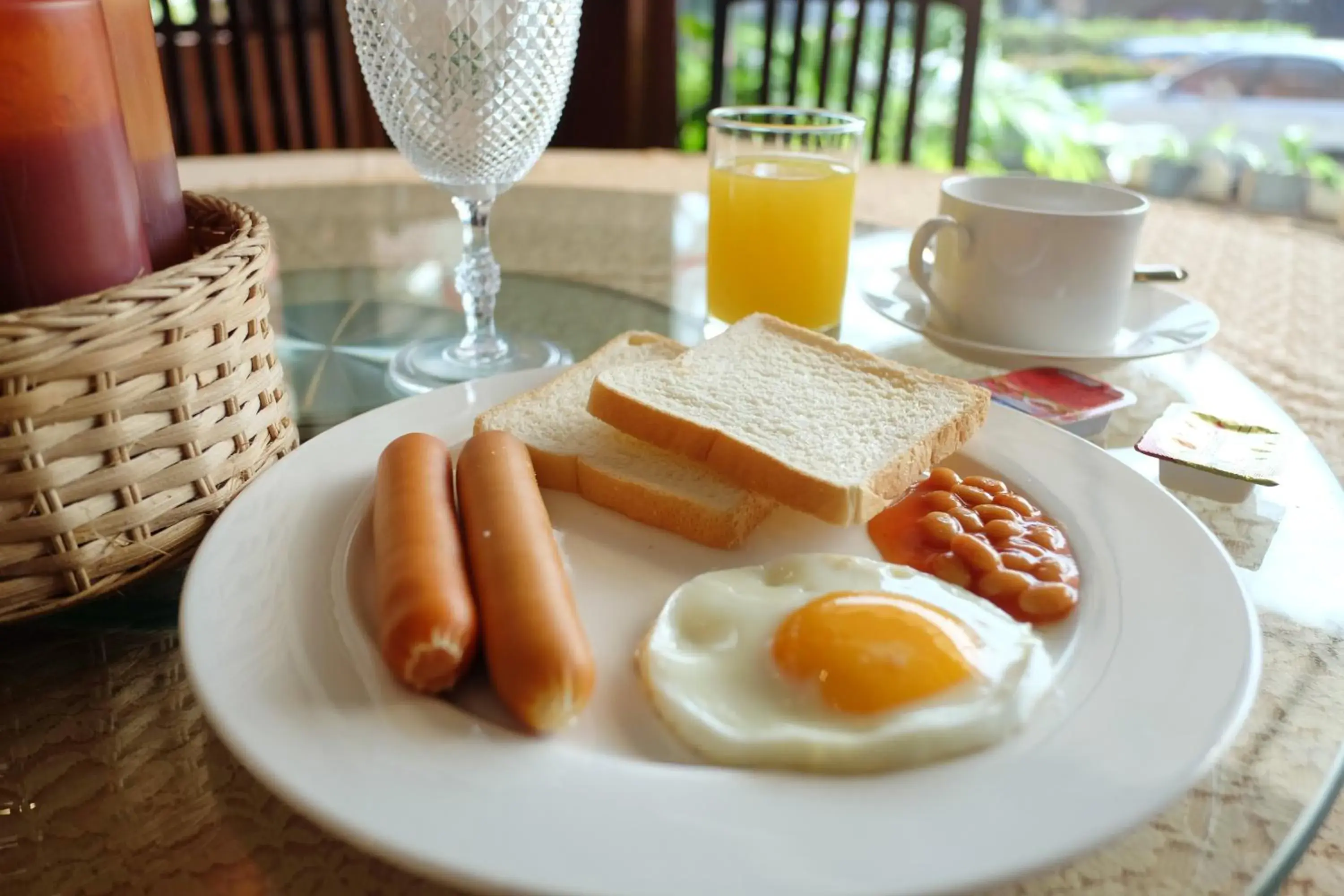 Food and drinks in Krabi Royal Hotel Food and drinks in Krabi Royal Hotel