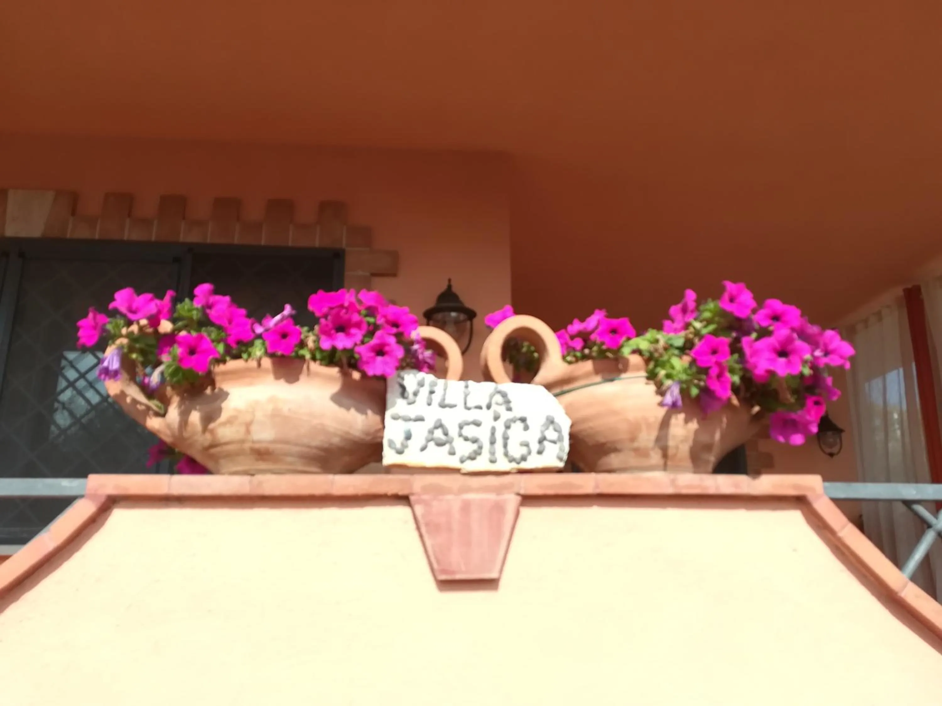 Logo/Certificate/Sign in B&B Villa Jasiga