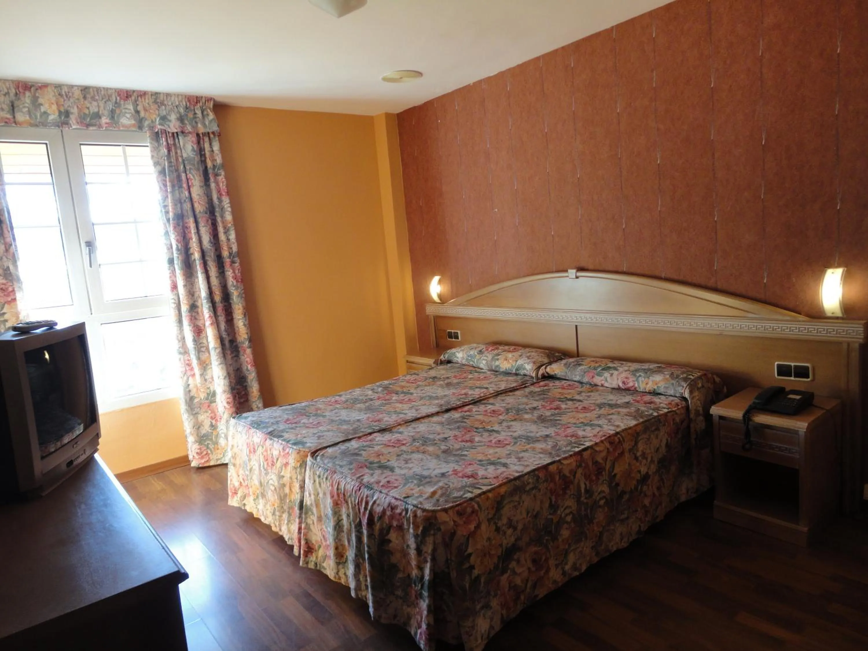 Photo of the whole room, Bed in Hotel Reino Nevado