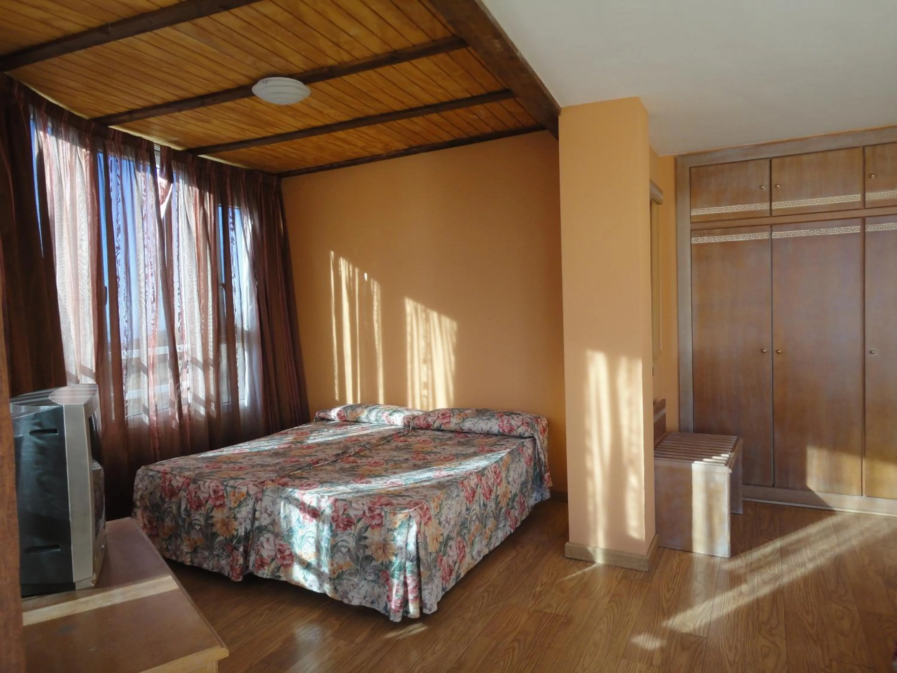 Photo of the whole room, Bed in Hotel Reino Nevado