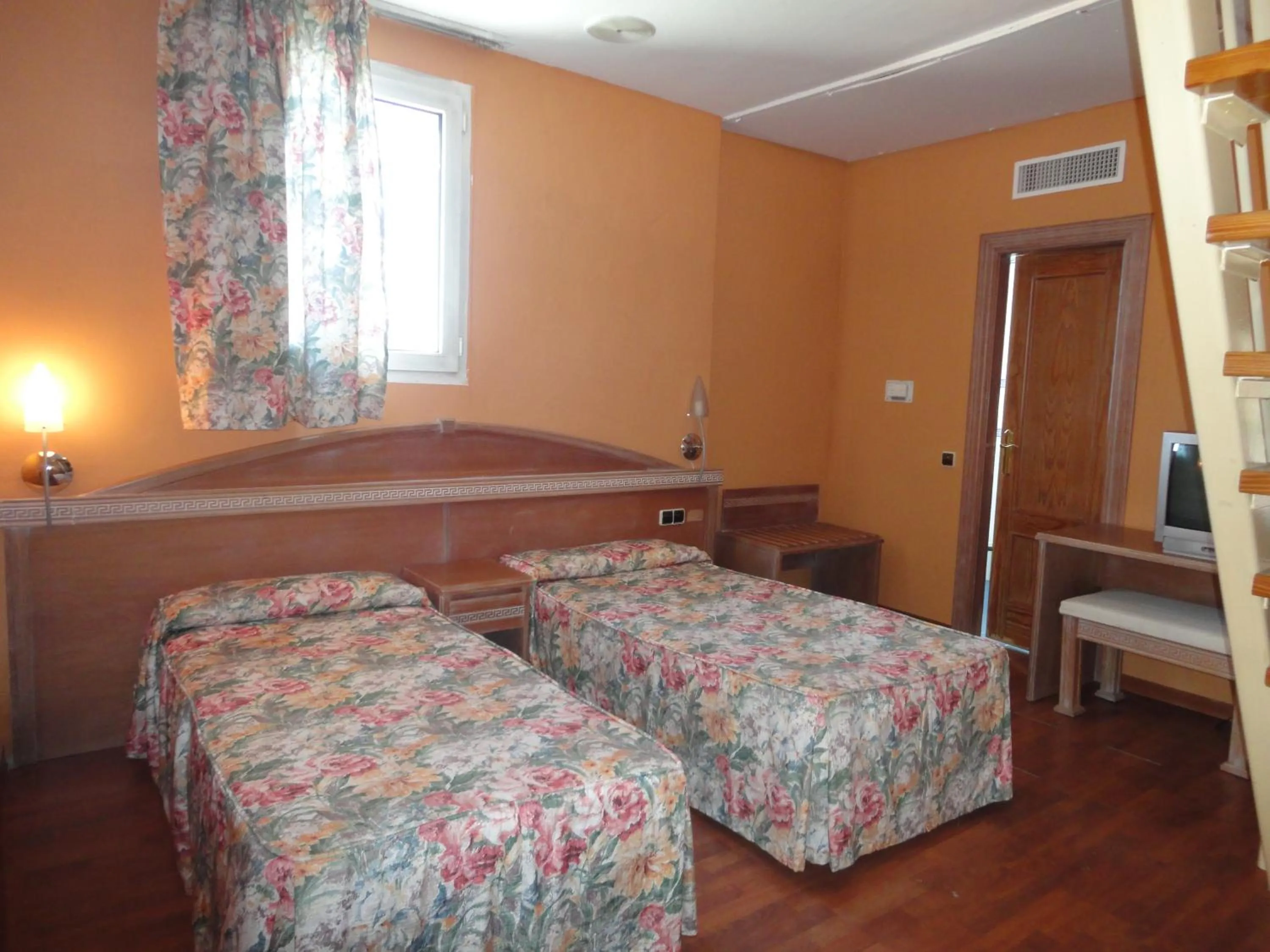 Photo of the whole room, Bed in Hotel Reino Nevado