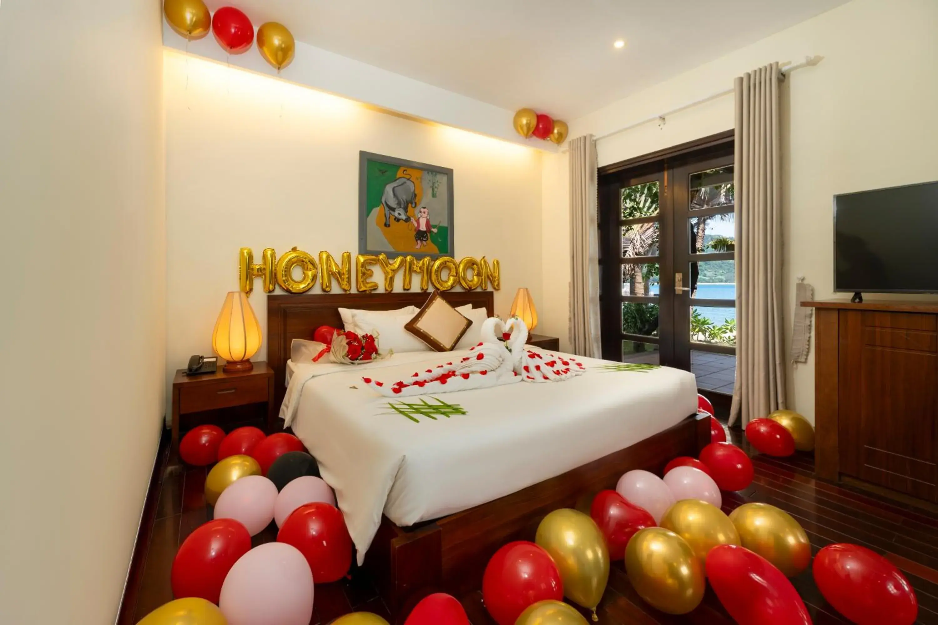 Bed in Son Tra Beach Resort & Spa Danang Bed in Son Tra Beach Resort & Spa Danang