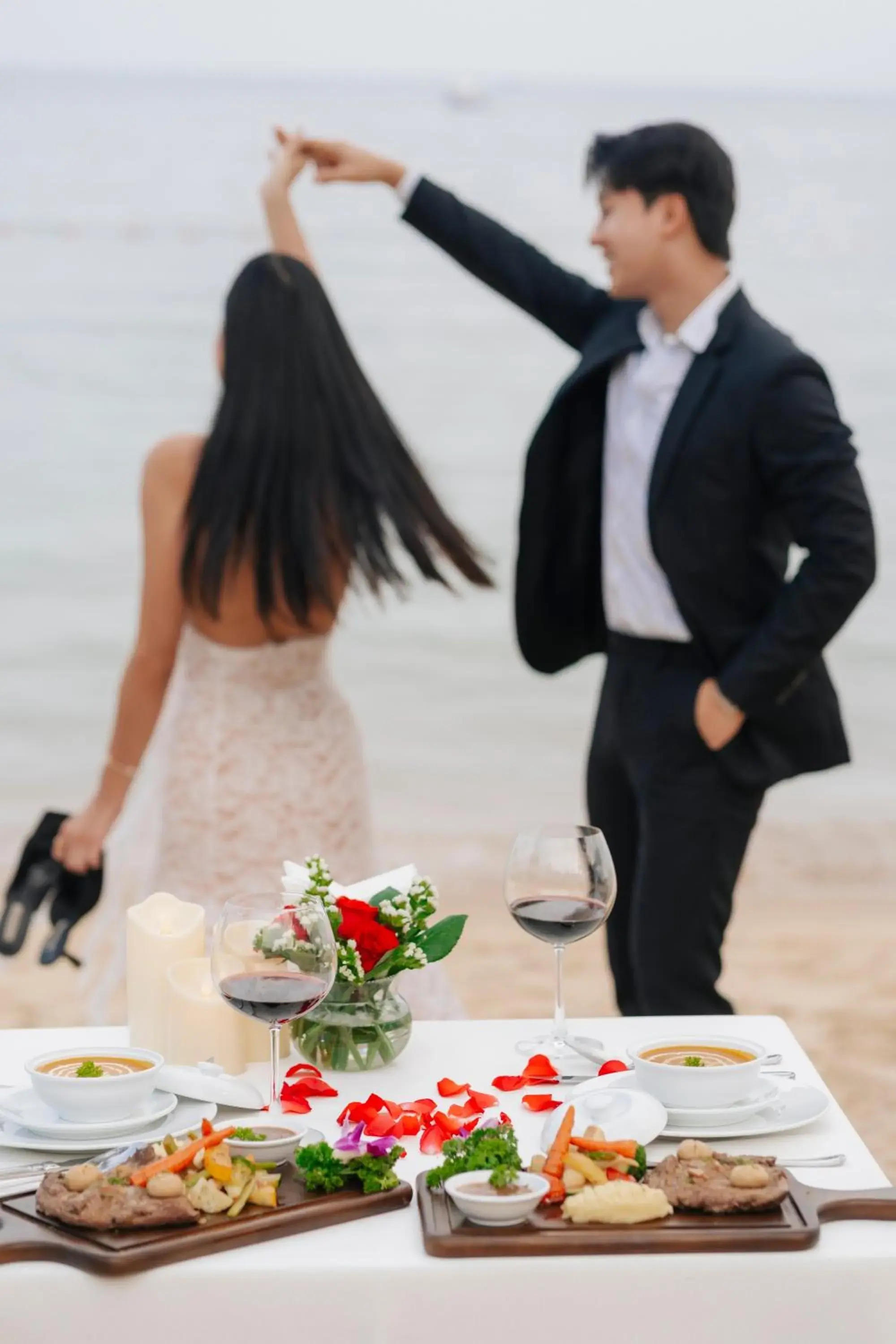 Restaurant/places to eat in Son Tra Beach Resort & Spa Danang Restaurant/places to eat in Son Tra Beach Resort & Spa Danang