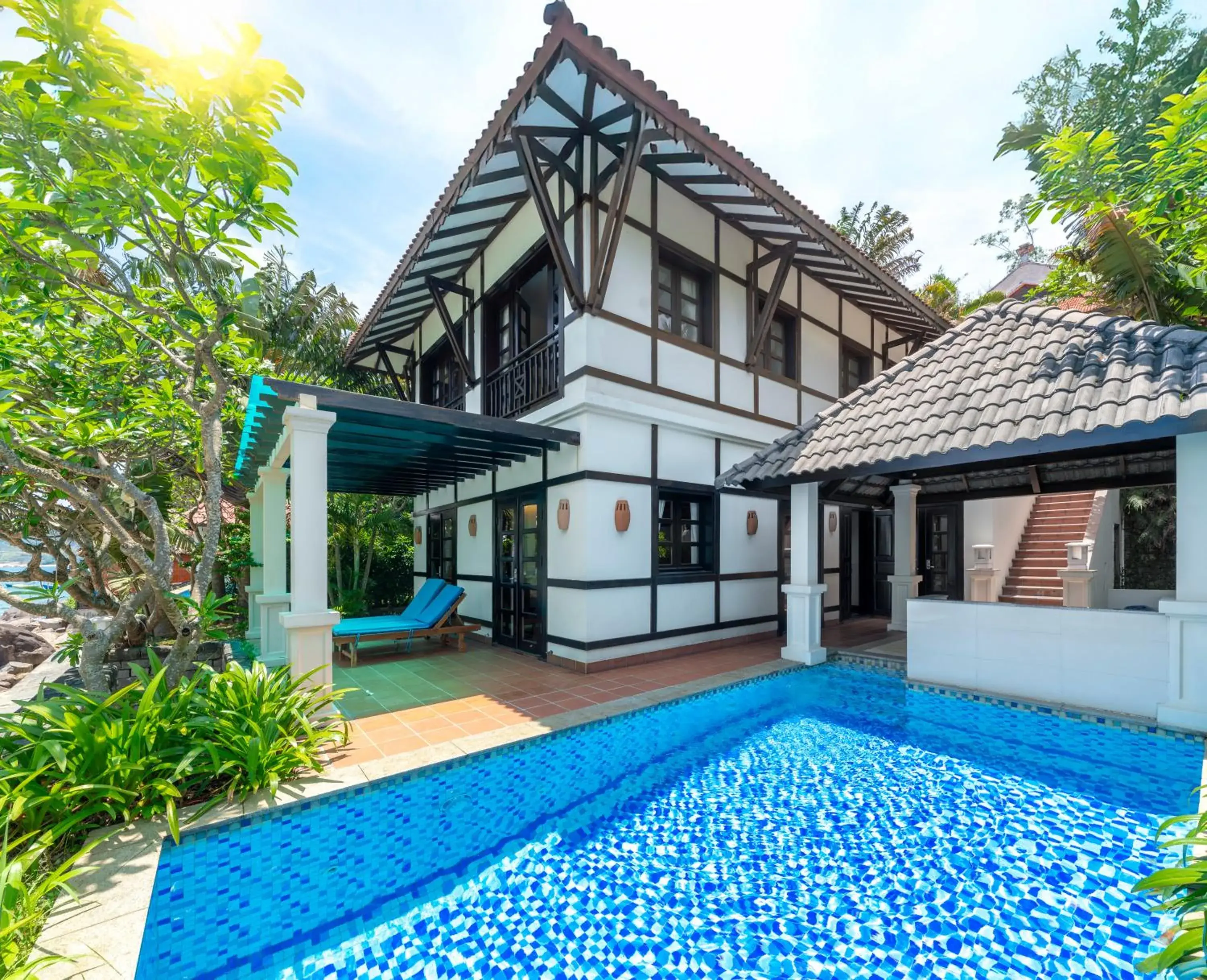 Property building in Son Tra Beach Resort & Spa Danang Property building in Son Tra Beach Resort & Spa Danang