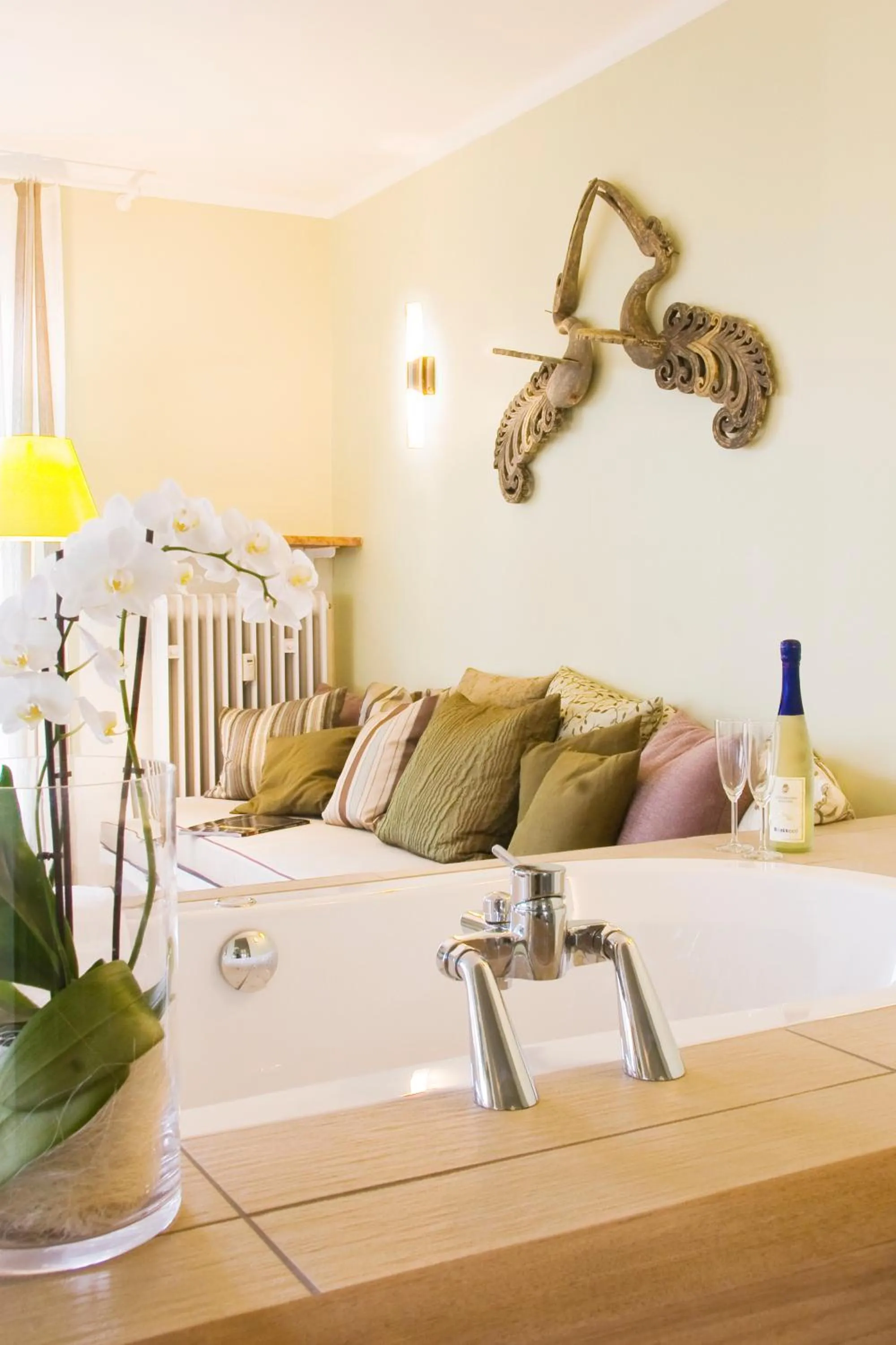 Bathroom, Bed in Hotel Viva Sky