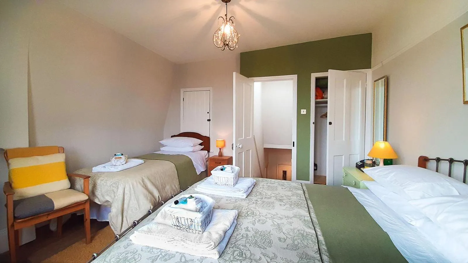 Bed in Muswell Hill B&B