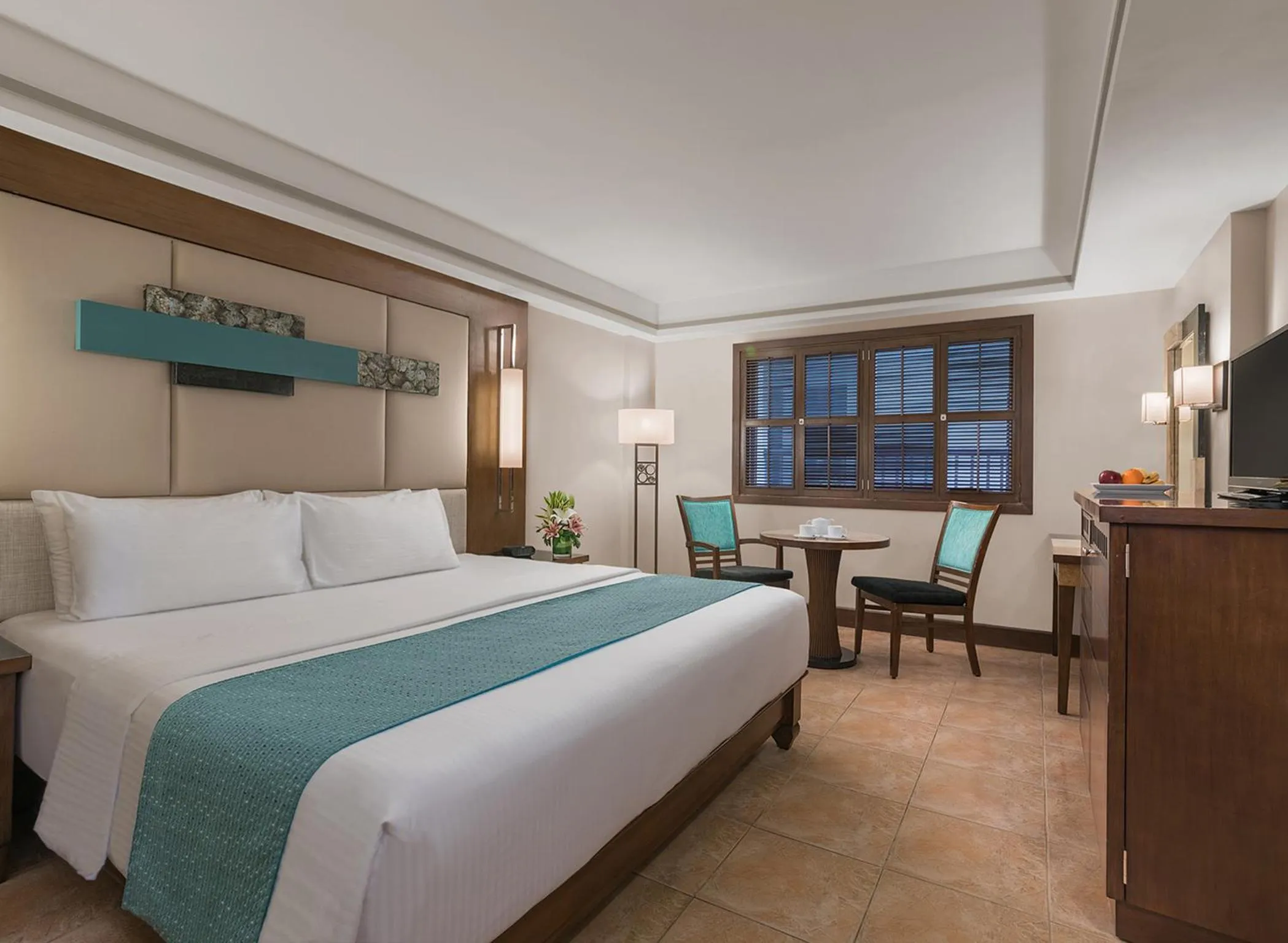 Photo of the whole room, Bed in Henann Regency Resort and Spa