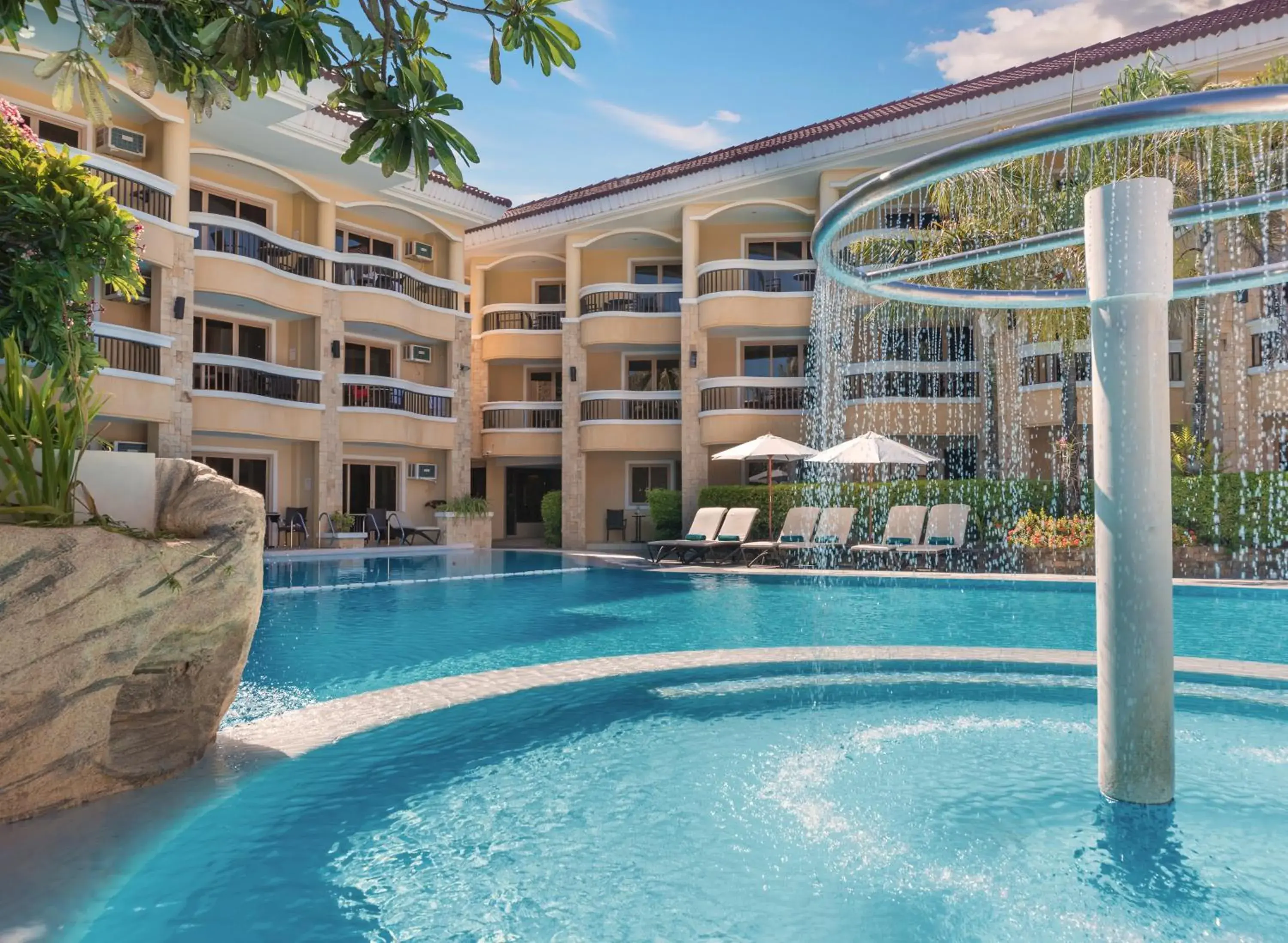 Swimming pool in Henann Regency Resort and Spa Swimming pool in Henann Regency Resort and Spa