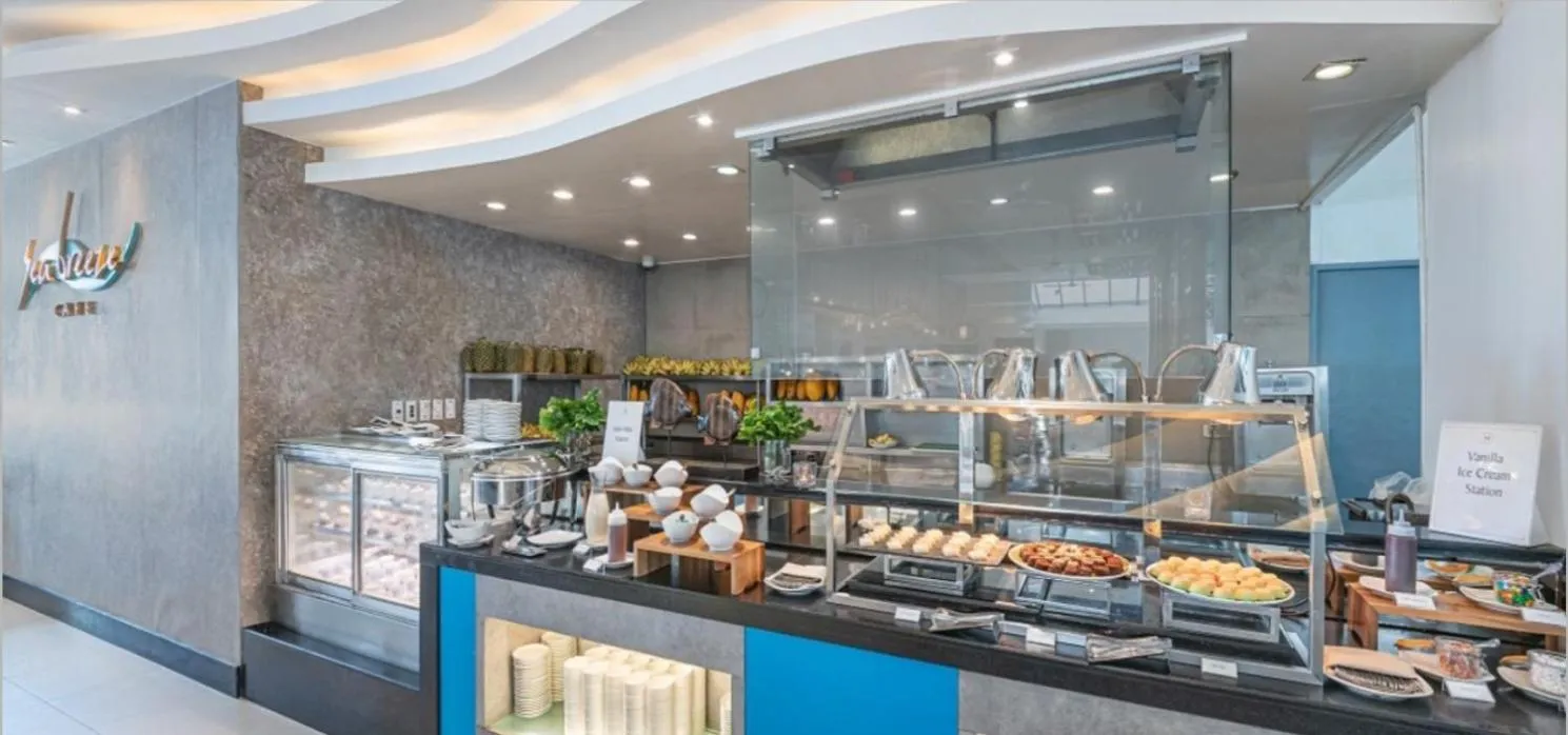 Restaurant/places to eat in Henann Regency Resort and Spa