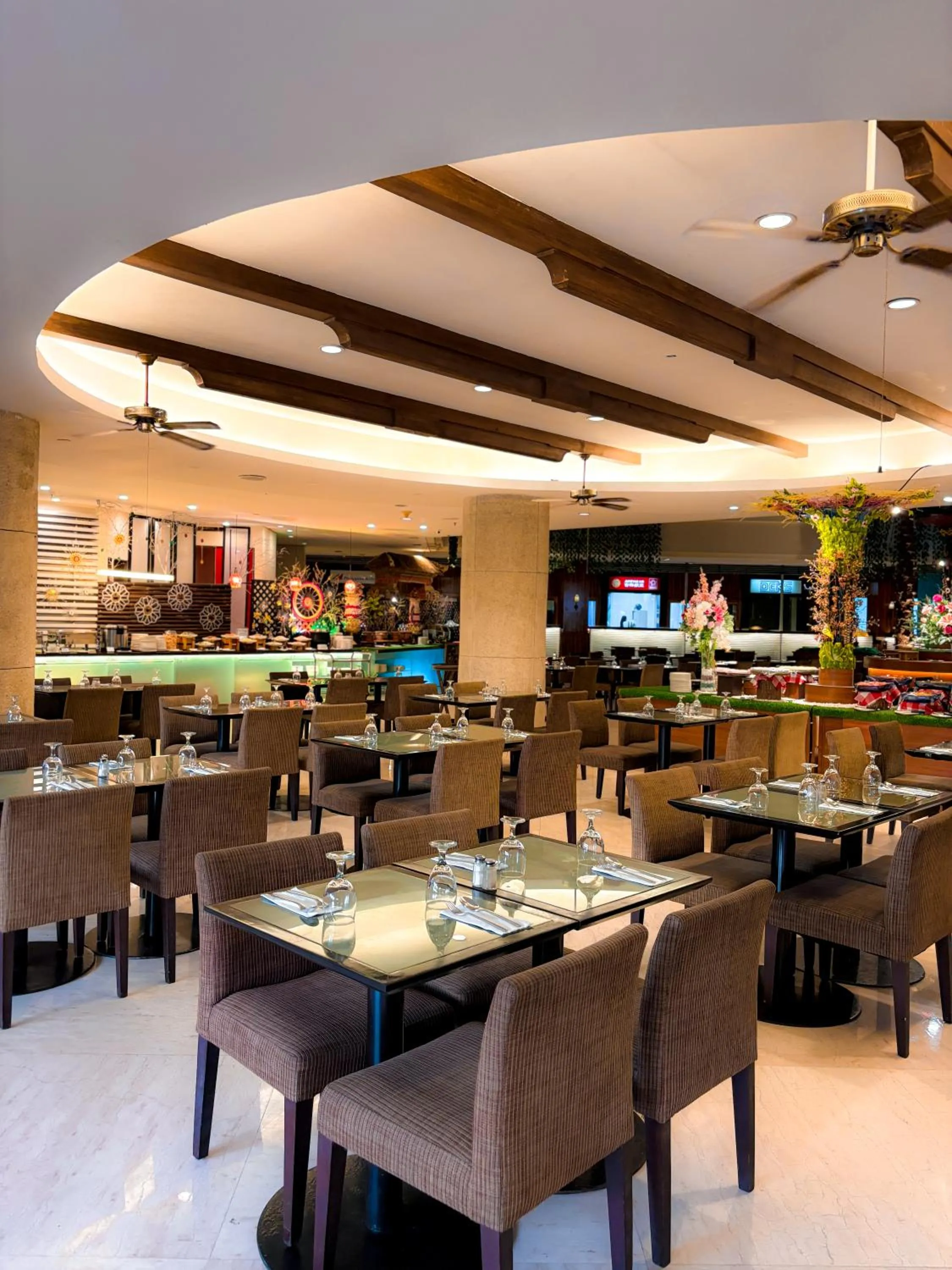 Restaurant/places to eat in Kuta Paradiso Hotel