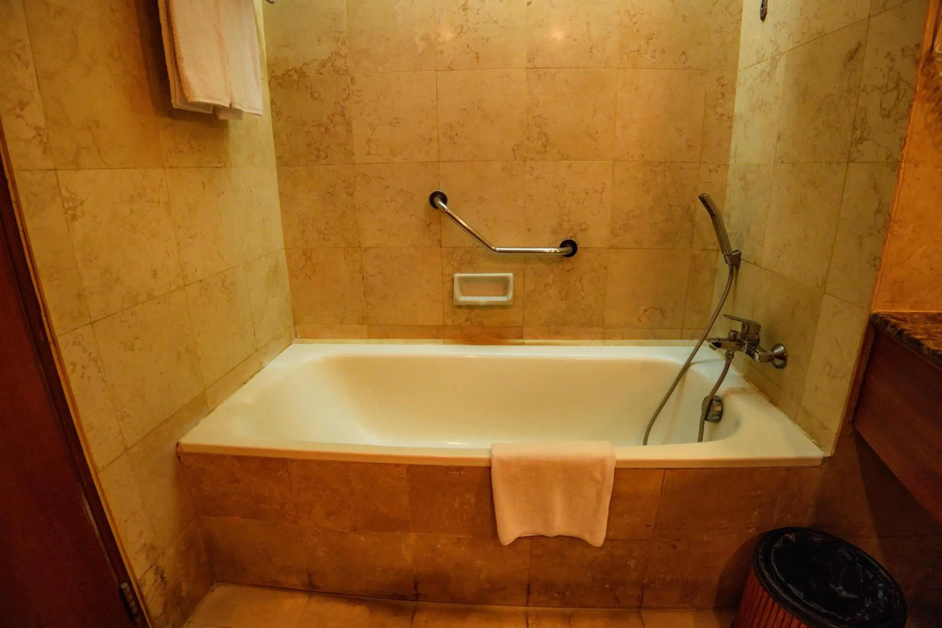 Bathroom in Kuta Paradiso Hotel Bathroom in Kuta Paradiso Hotel