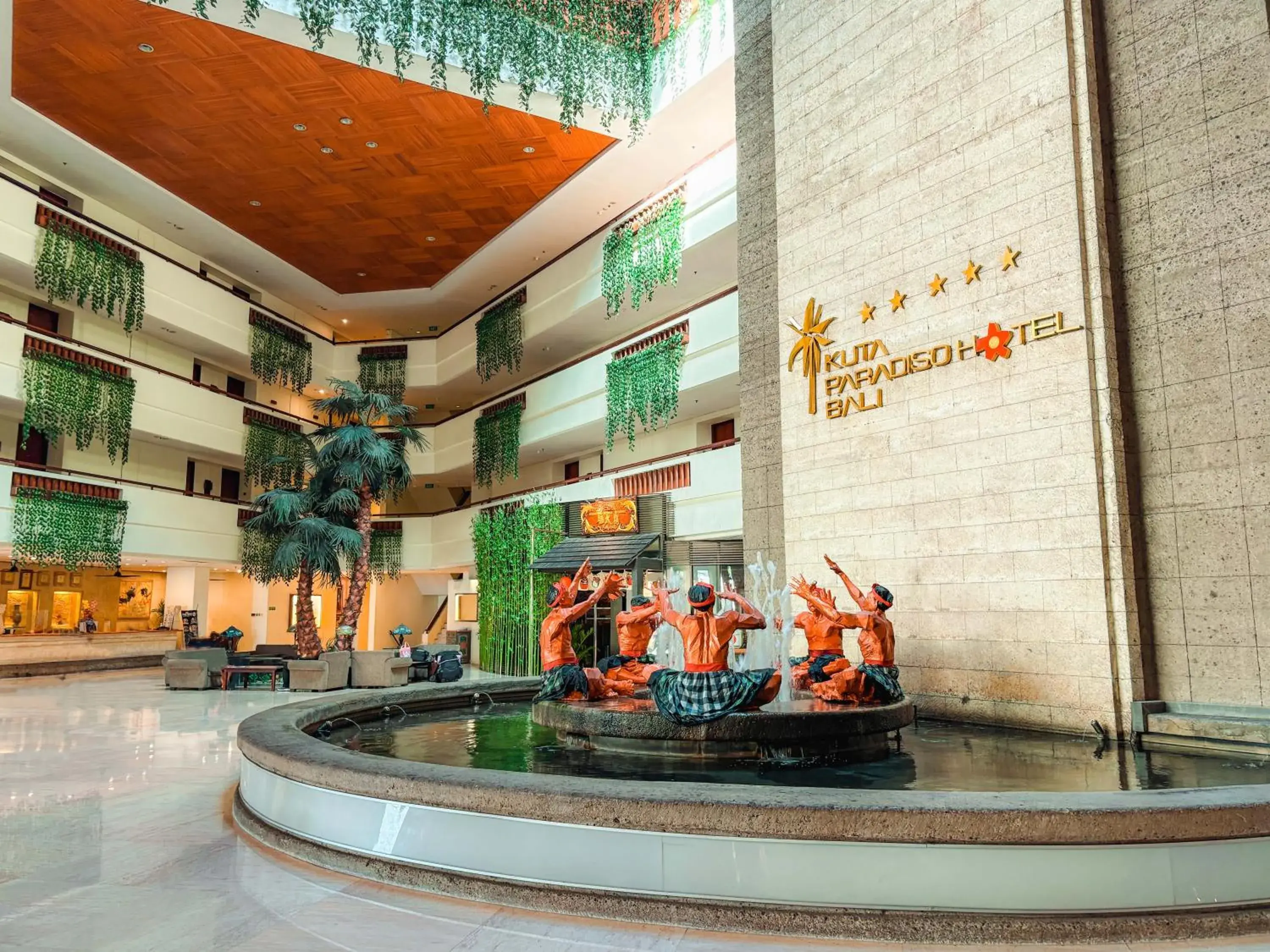 Property building in Kuta Paradiso Hotel Property building in Kuta Paradiso Hotel