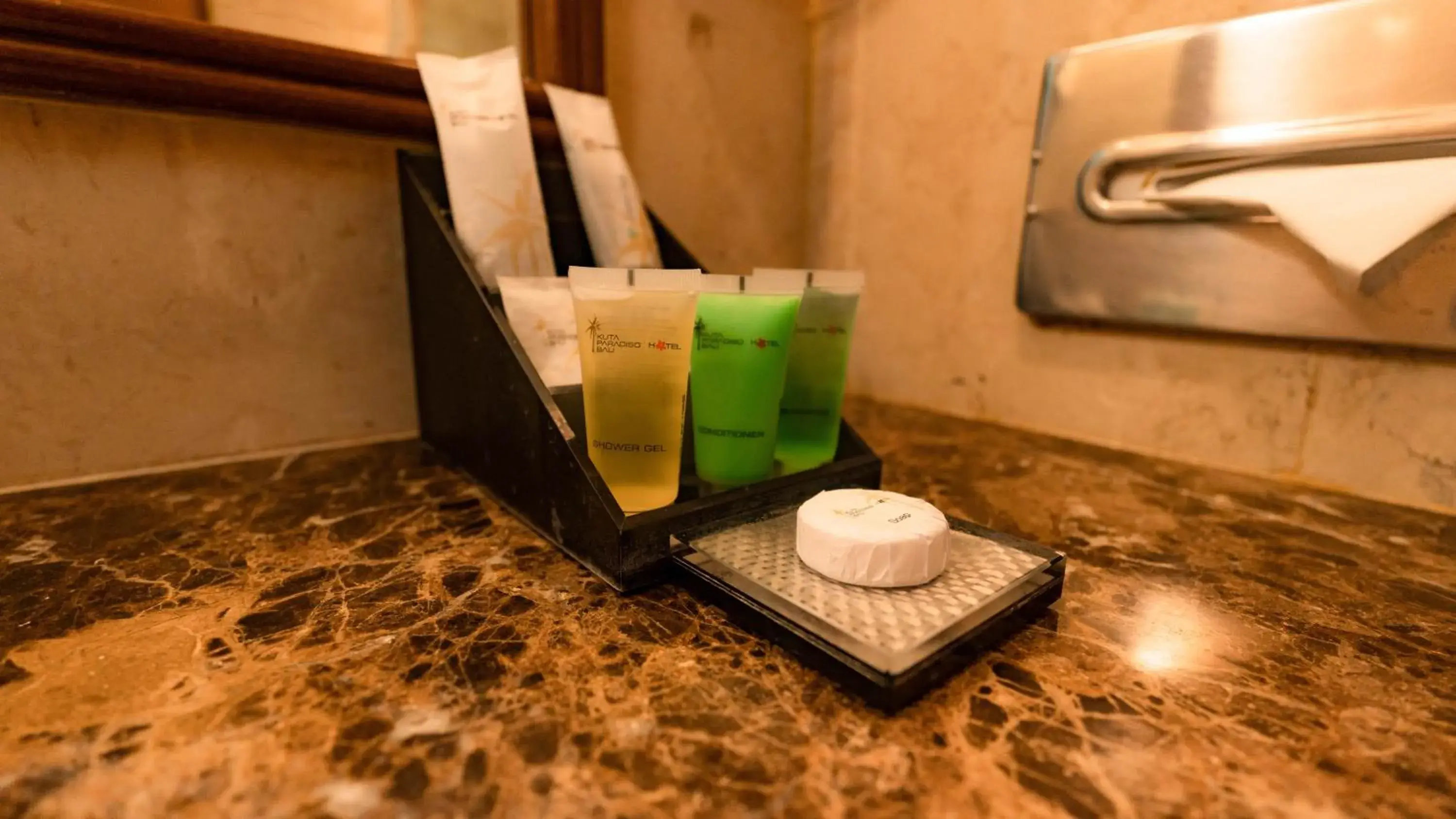 Bathroom in Kuta Paradiso Hotel Bathroom in Kuta Paradiso Hotel