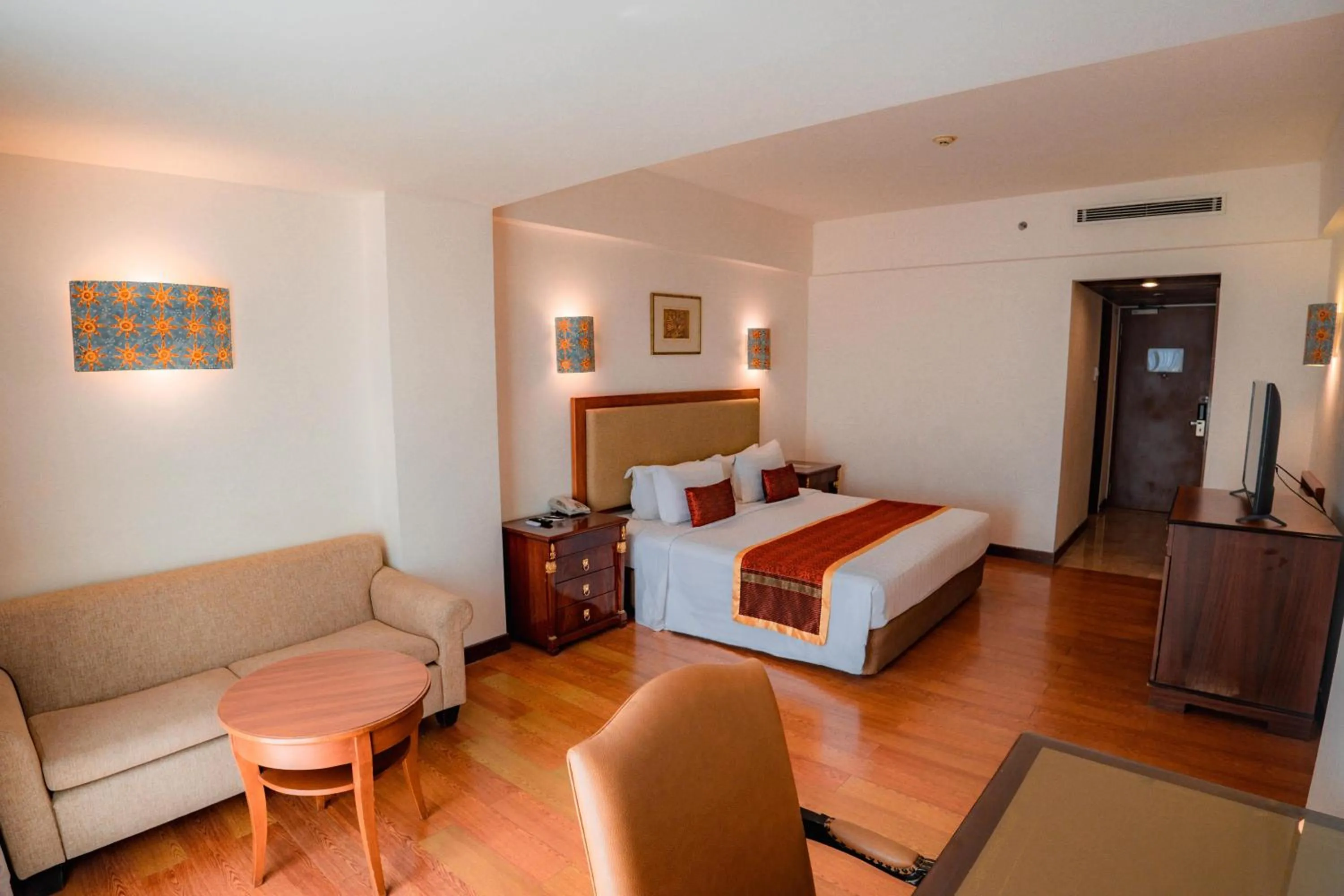 Bed in Kuta Paradiso Hotel