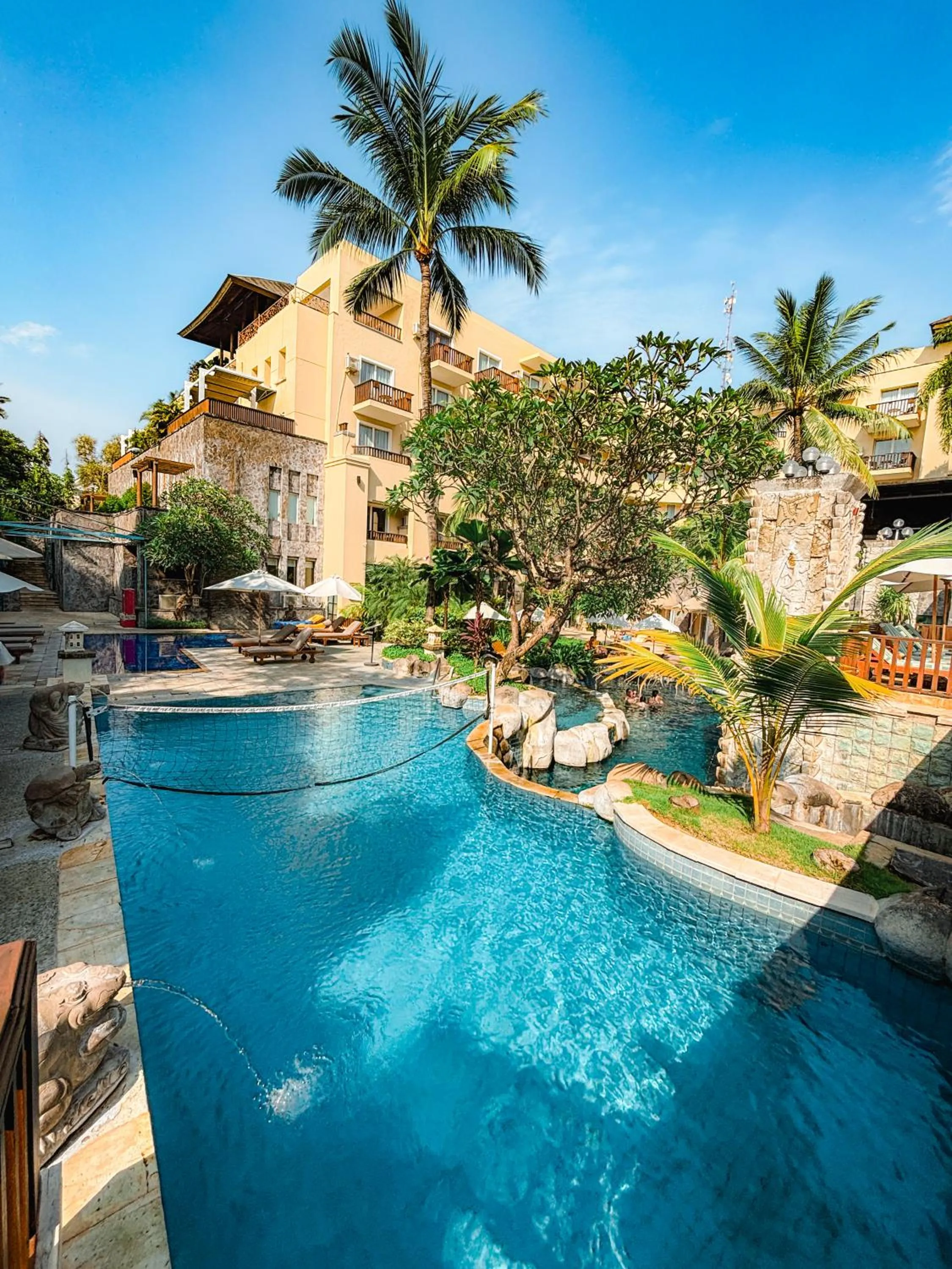 Swimming pool in Kuta Paradiso Hotel