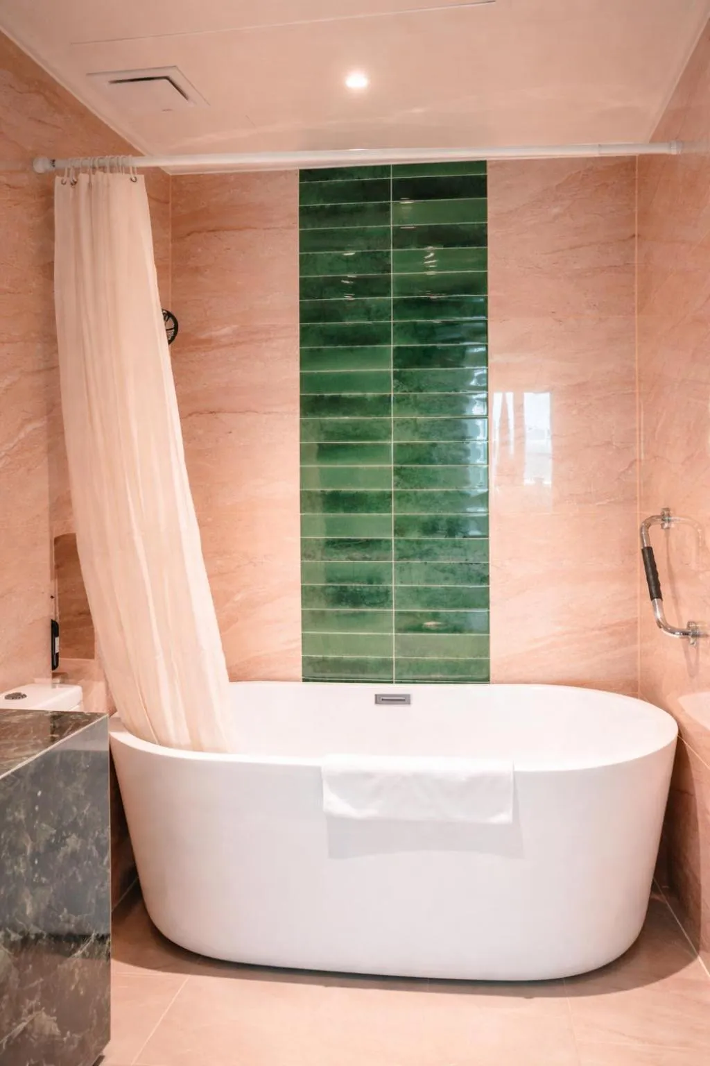 Bathroom in Bon Ami Hotel - Thiên Xuân Hotel