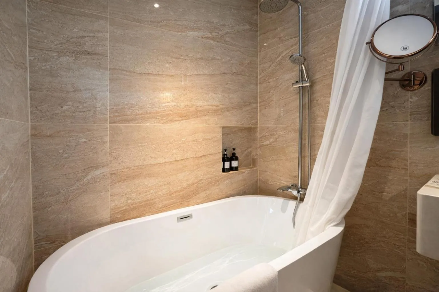 Bathroom in Bon Ami Hotel - Thiên Xuân Hotel