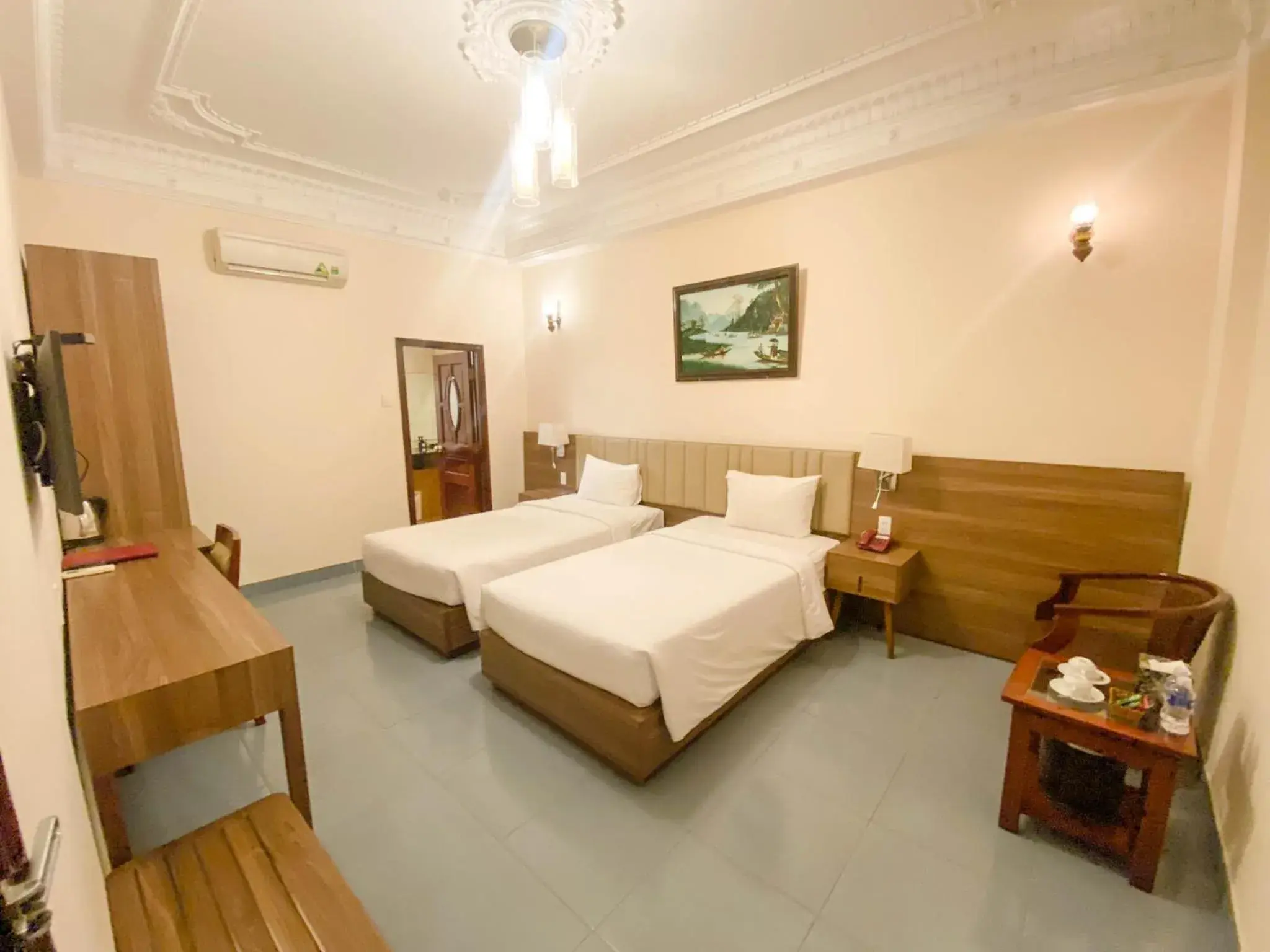 TV and multimedia, Bed in Bon Ami Hotel - Thiên Xuân Hotel TV and multimedia, Bed in Bon Ami Hotel - Thiên Xuân Hotel