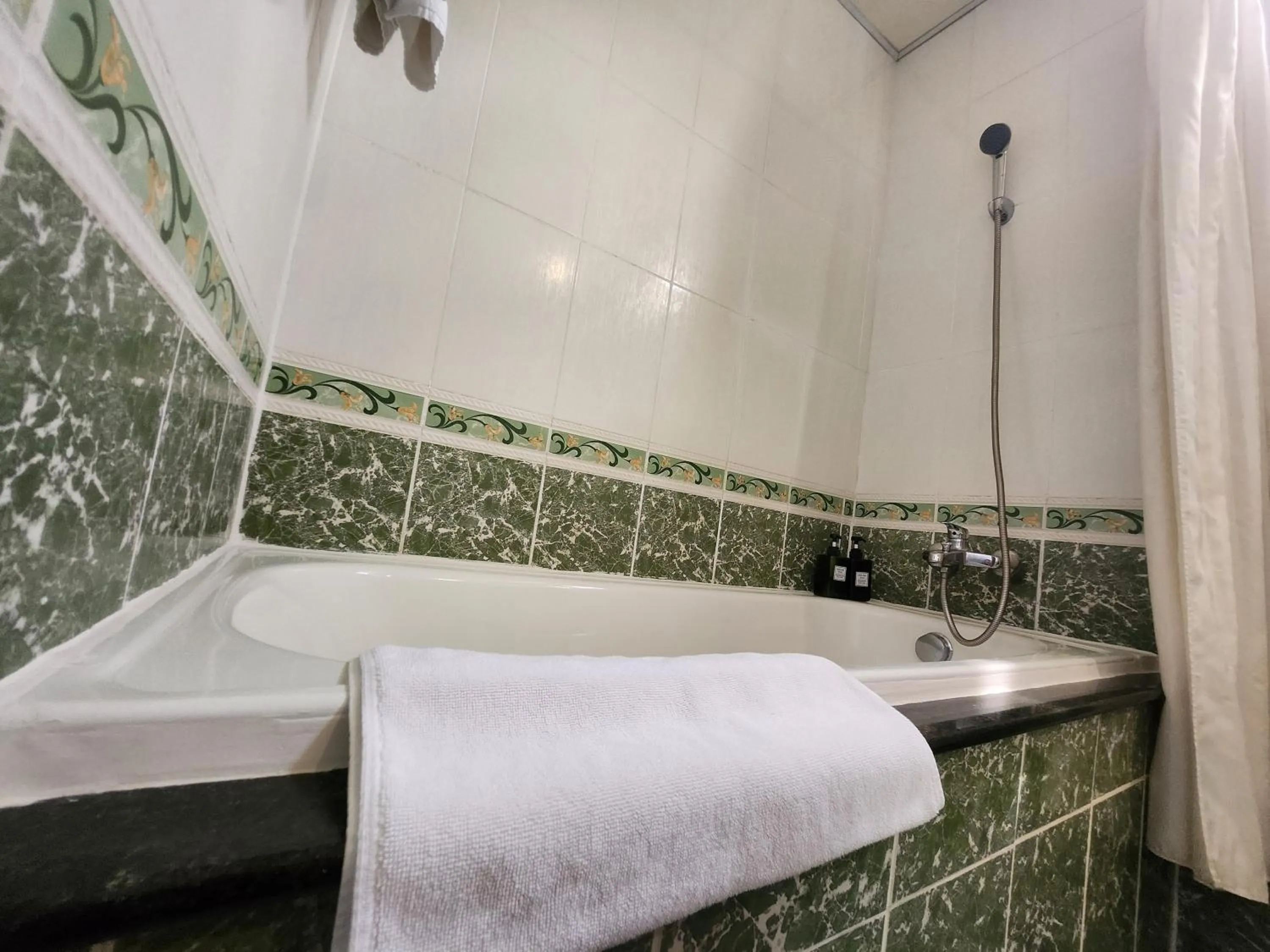 Bathroom in Bon Ami Hotel - Thiên Xuân Hotel