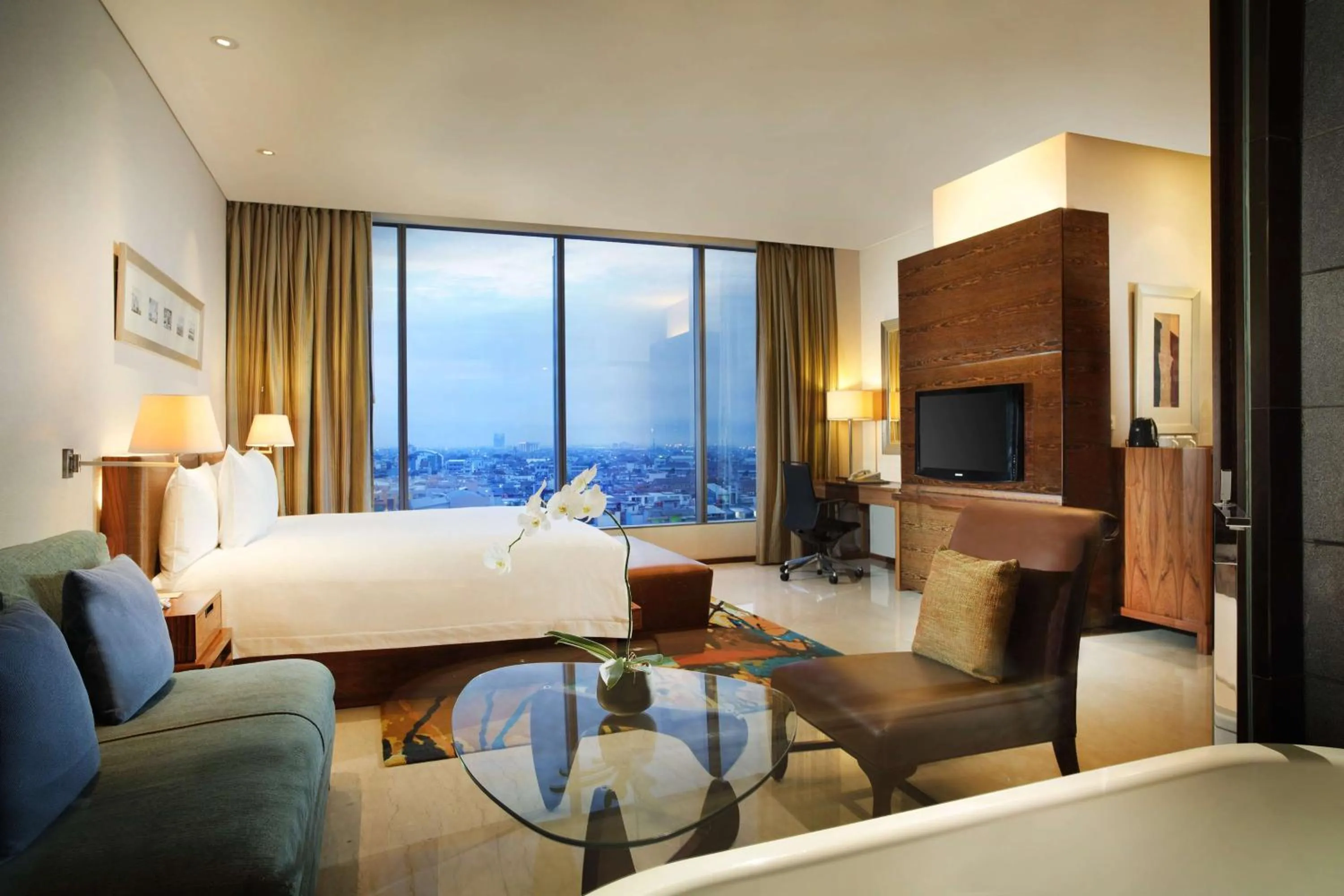 Bedroom, Bed in Hilton Bandung