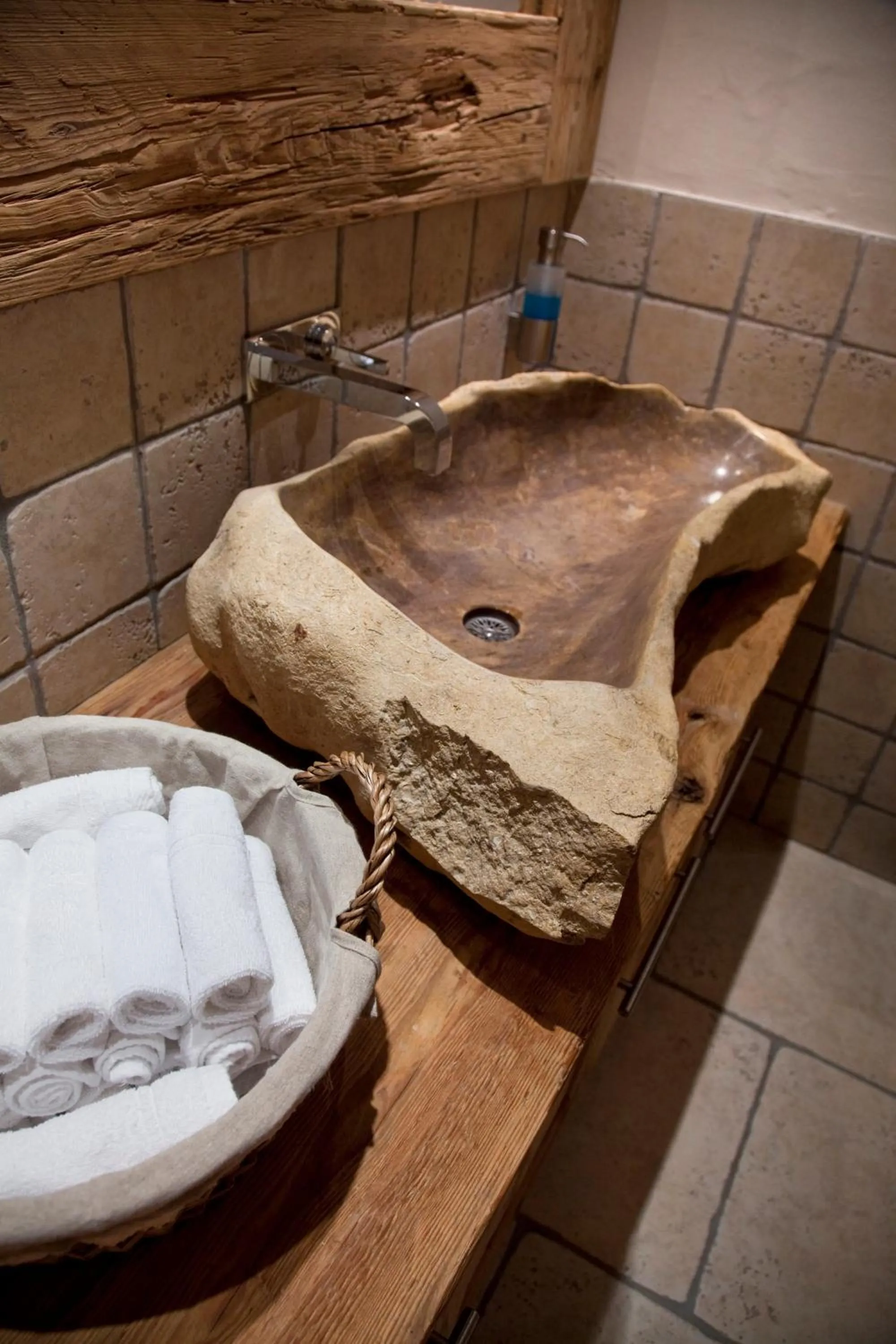 Spa and wellness centre/facilities in CGH Résidences & Spas La Reine des Prés