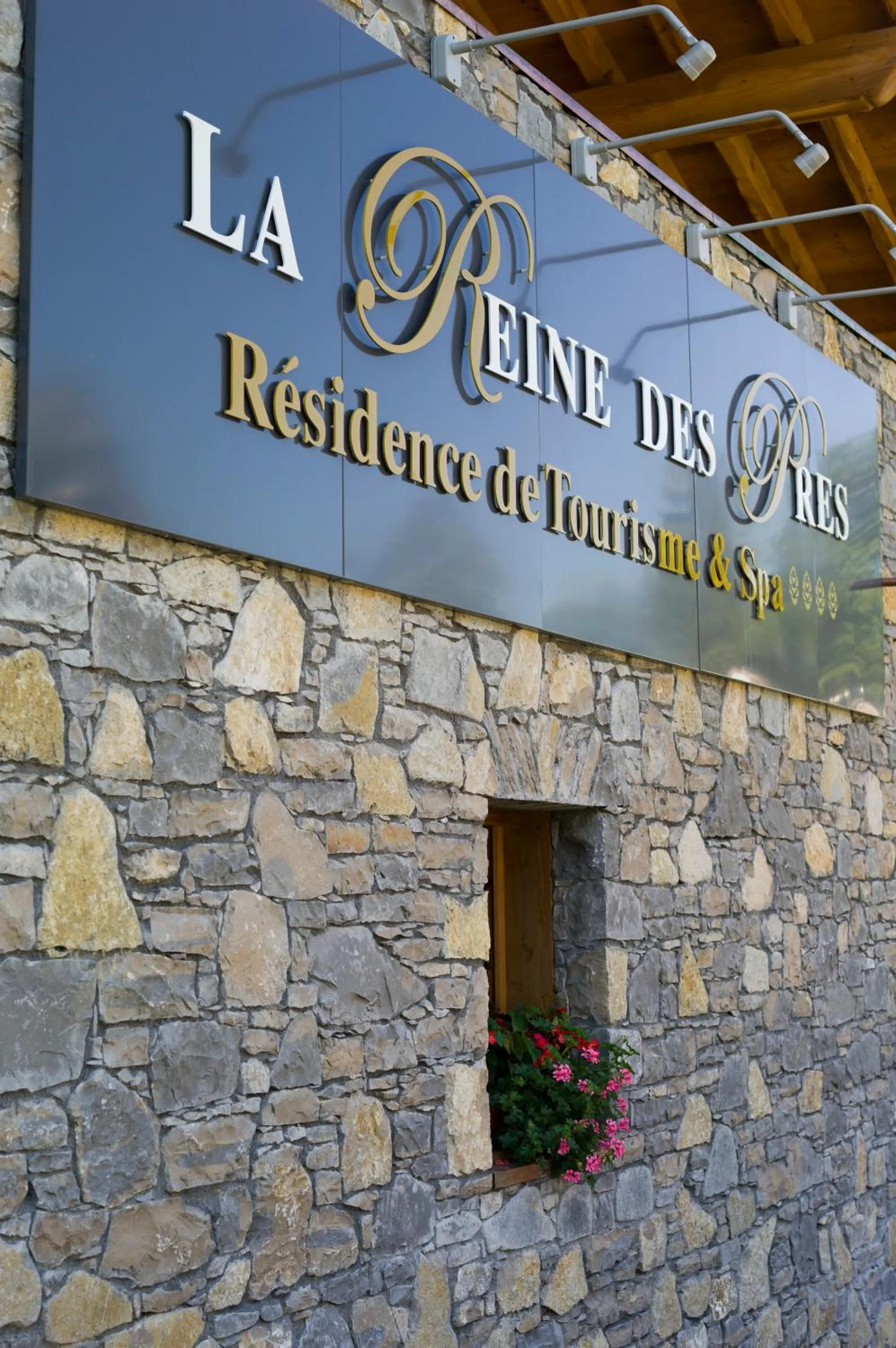 Facade/entrance in CGH Résidences & Spas La Reine des Prés