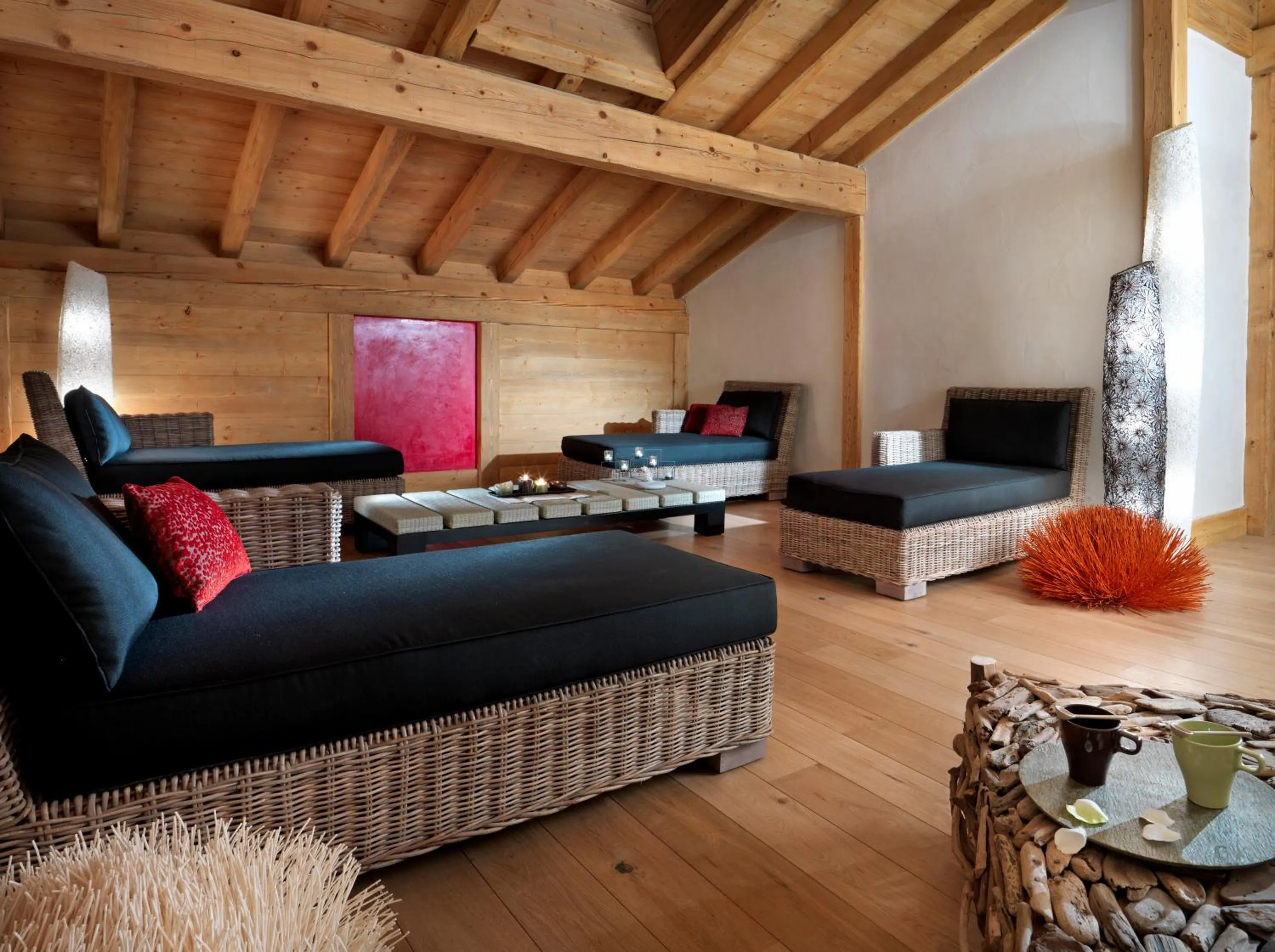 Spa and wellness centre/facilities in CGH Résidences & Spas La Reine des Prés