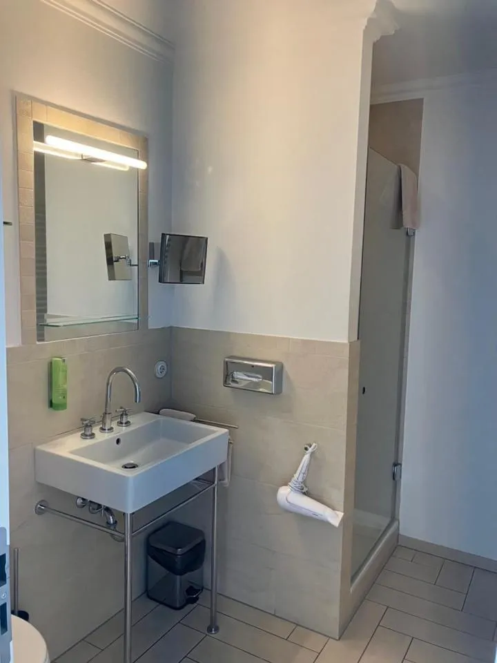 Bathroom in Hotel Seemöwe