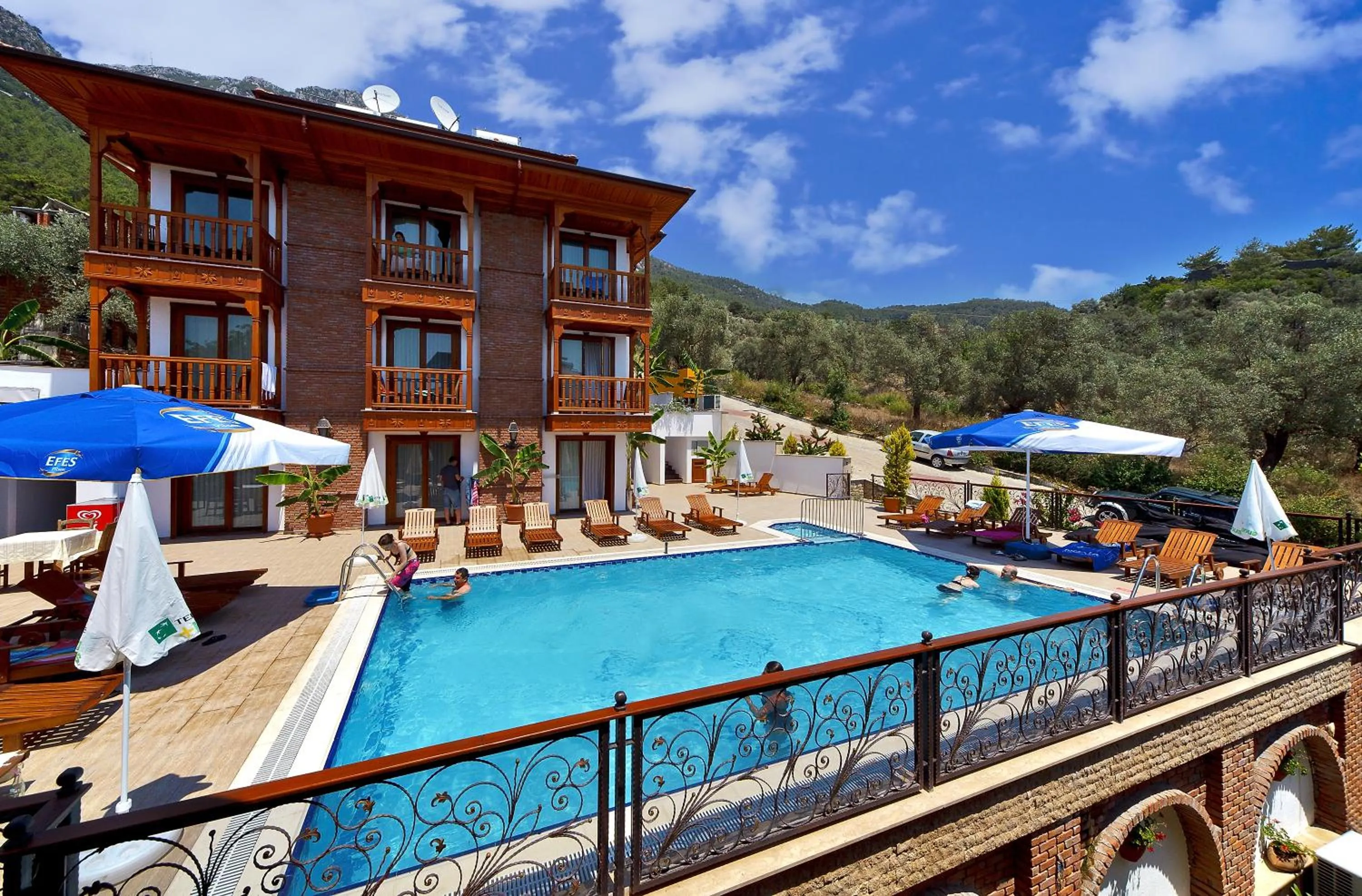 Swimming pool in Hotel Azmakhan