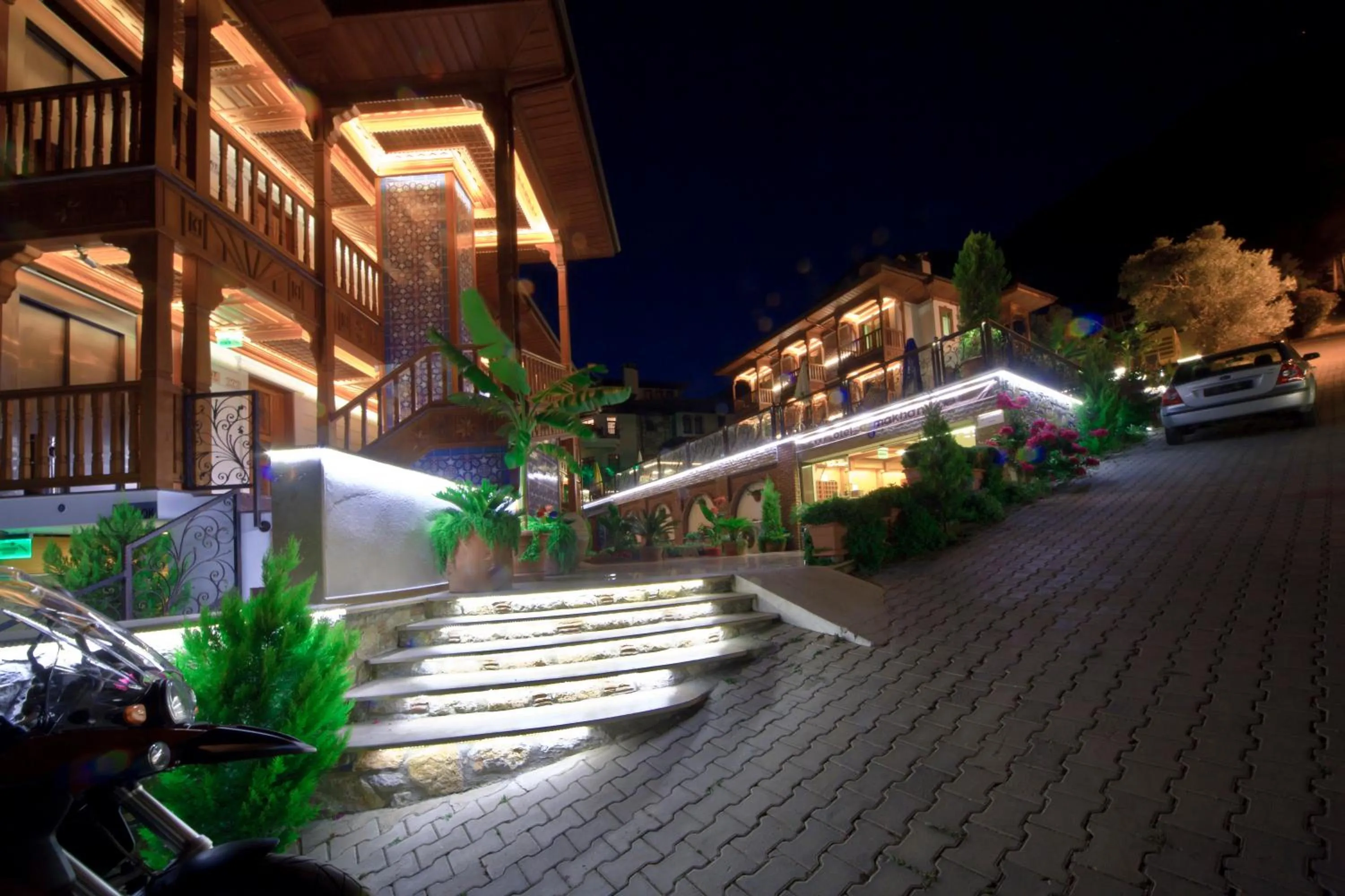 Facade/entrance in Hotel Azmakhan