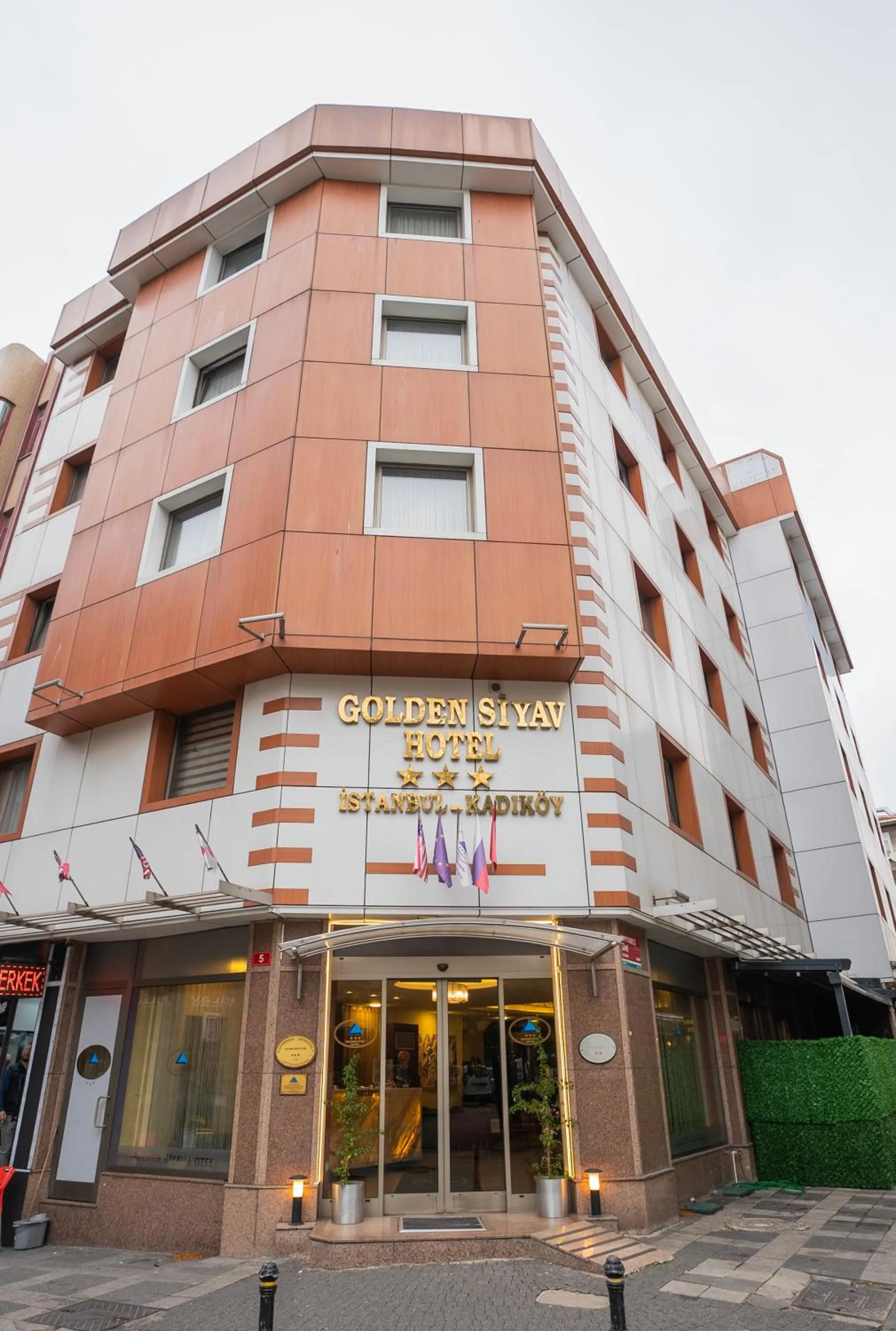 Property building in Golden Siyav Hotel