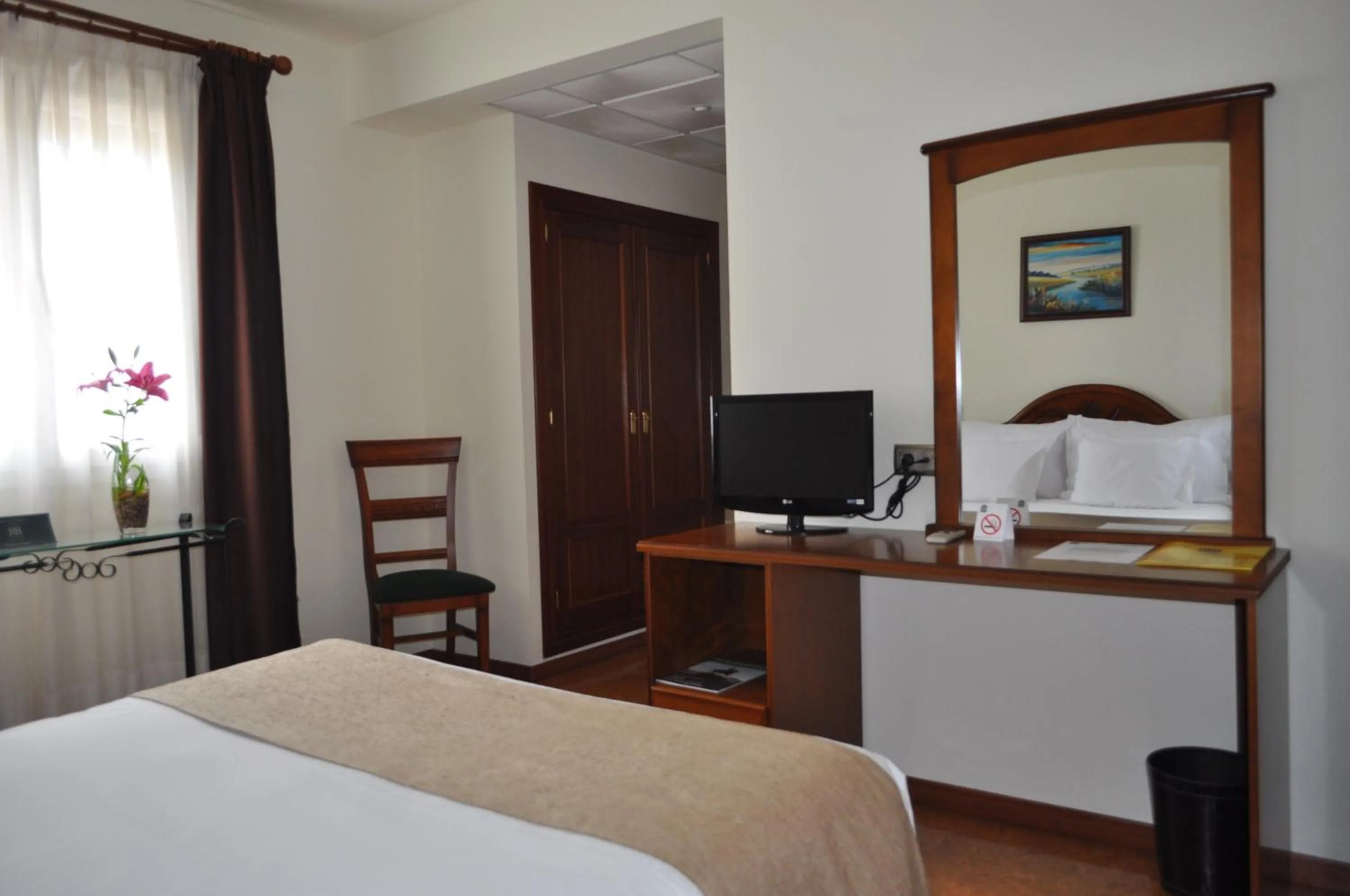 Photo of the whole room, Bed in Hotel Heredero