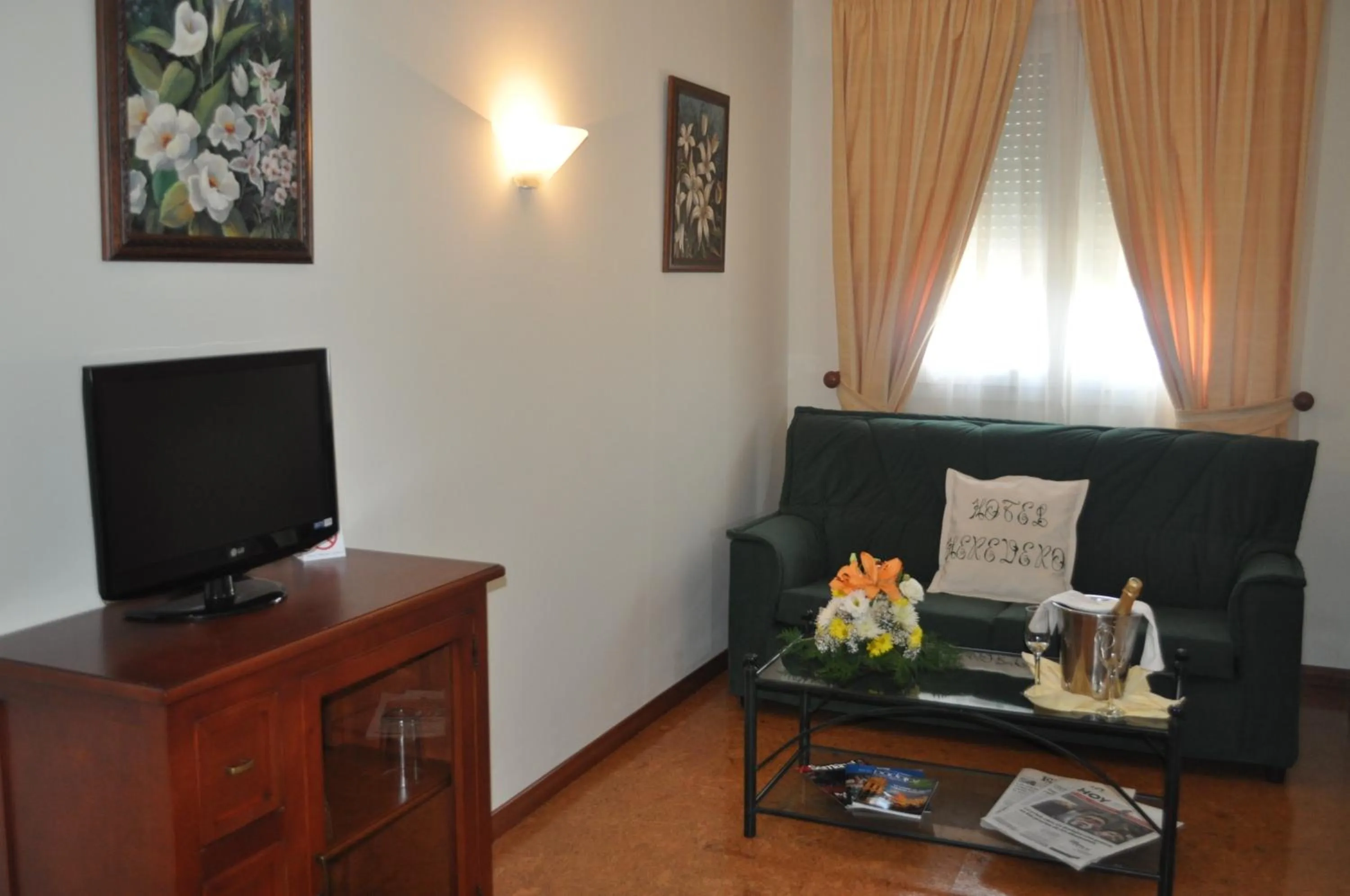 Day in Hotel Heredero