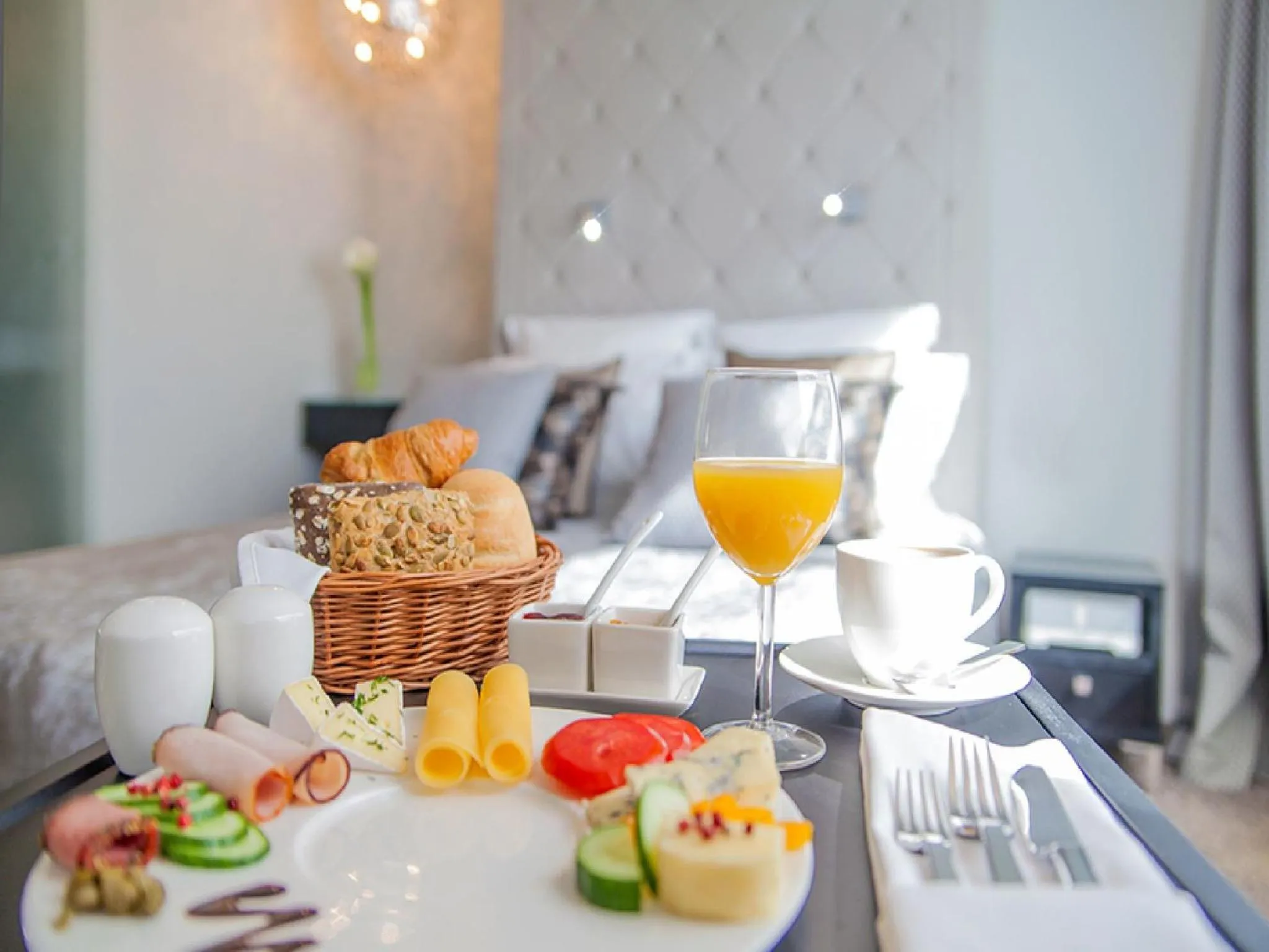 Bed in Soleil Boutique H