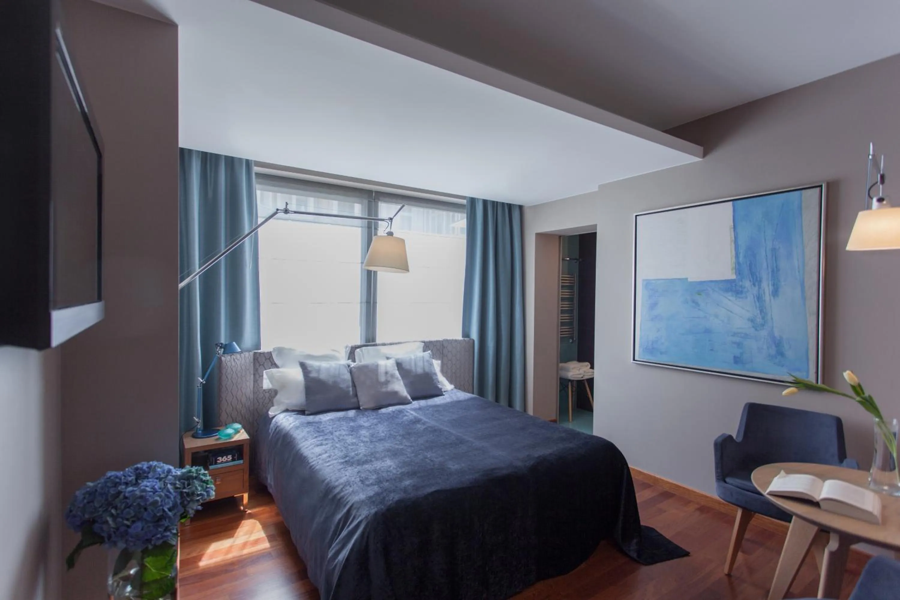 Day, Bed in Soleil Boutique H