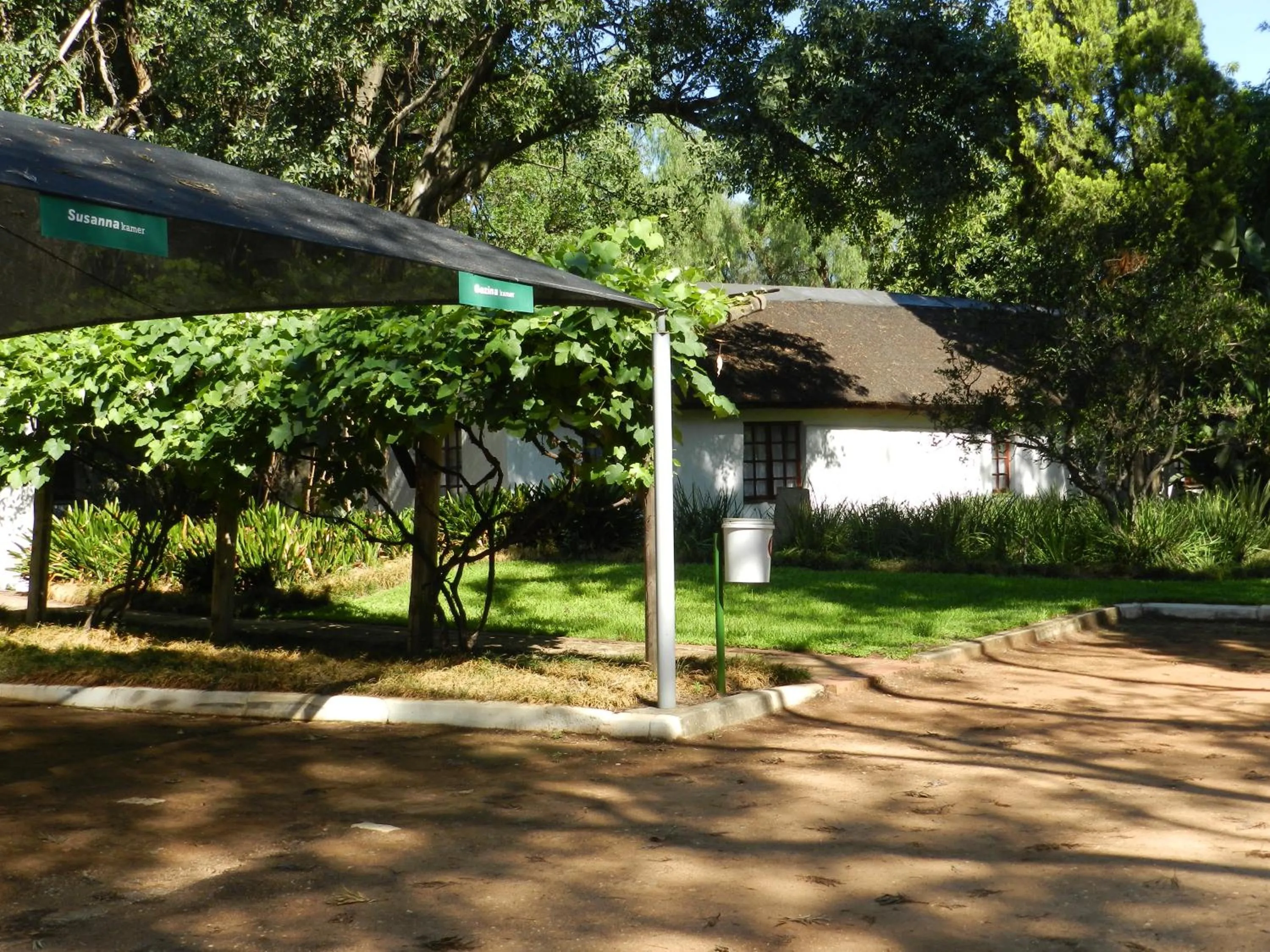 Parking in President Paul Kruger Guest Lodge