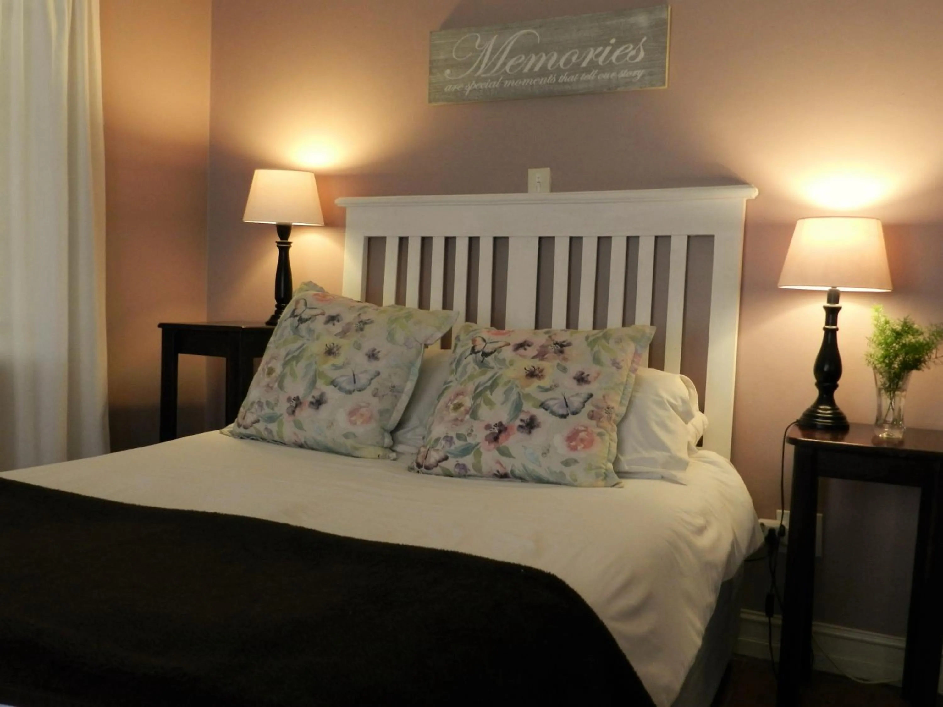 Bedroom, Bed in President Paul Kruger Guest Lodge