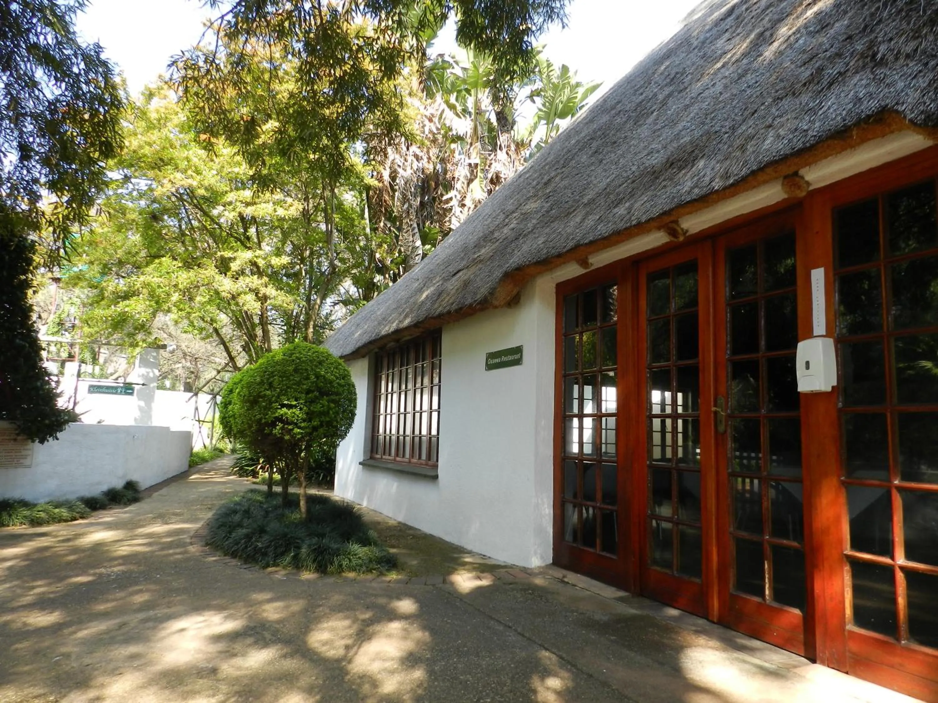 Dining area in President Paul Kruger Guest Lodge
