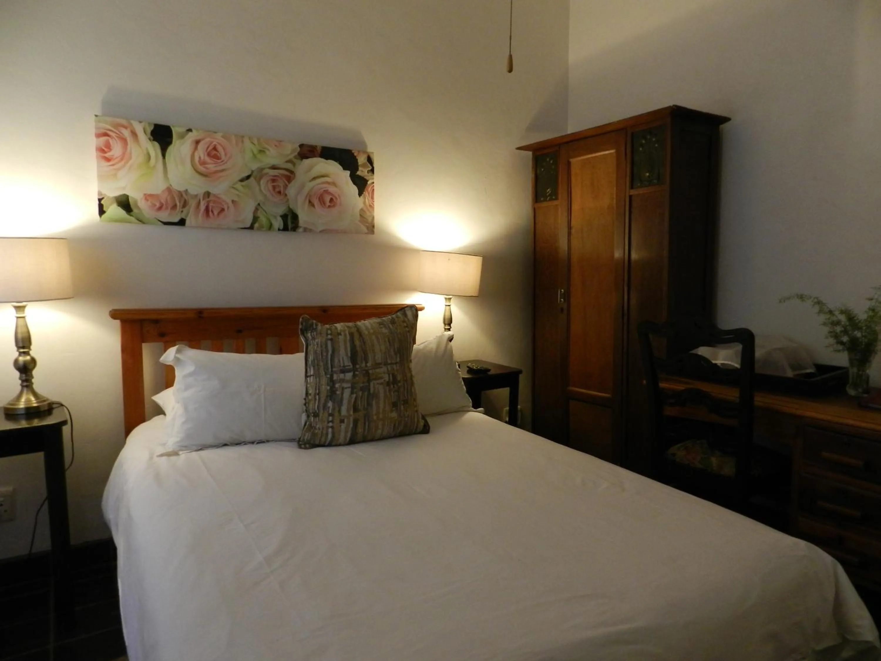 Bed in President Paul Kruger Guest Lodge