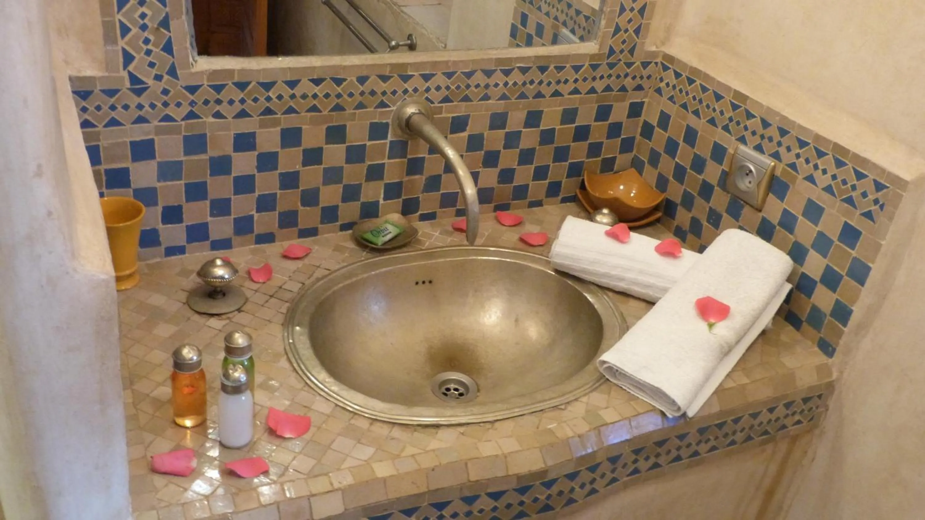 Bathroom in Riad Kenzo
