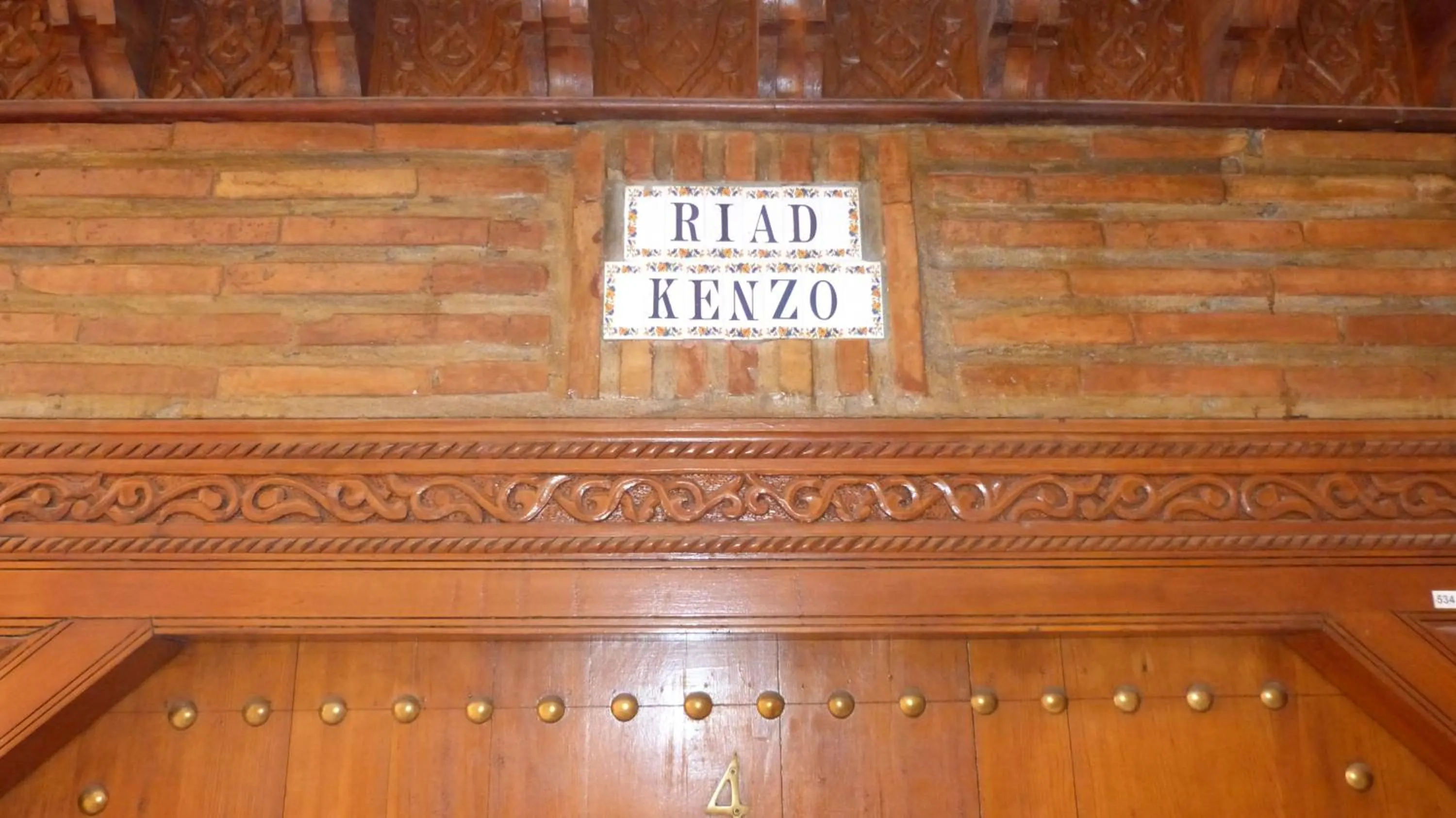 Facade/entrance in Riad Kenzo