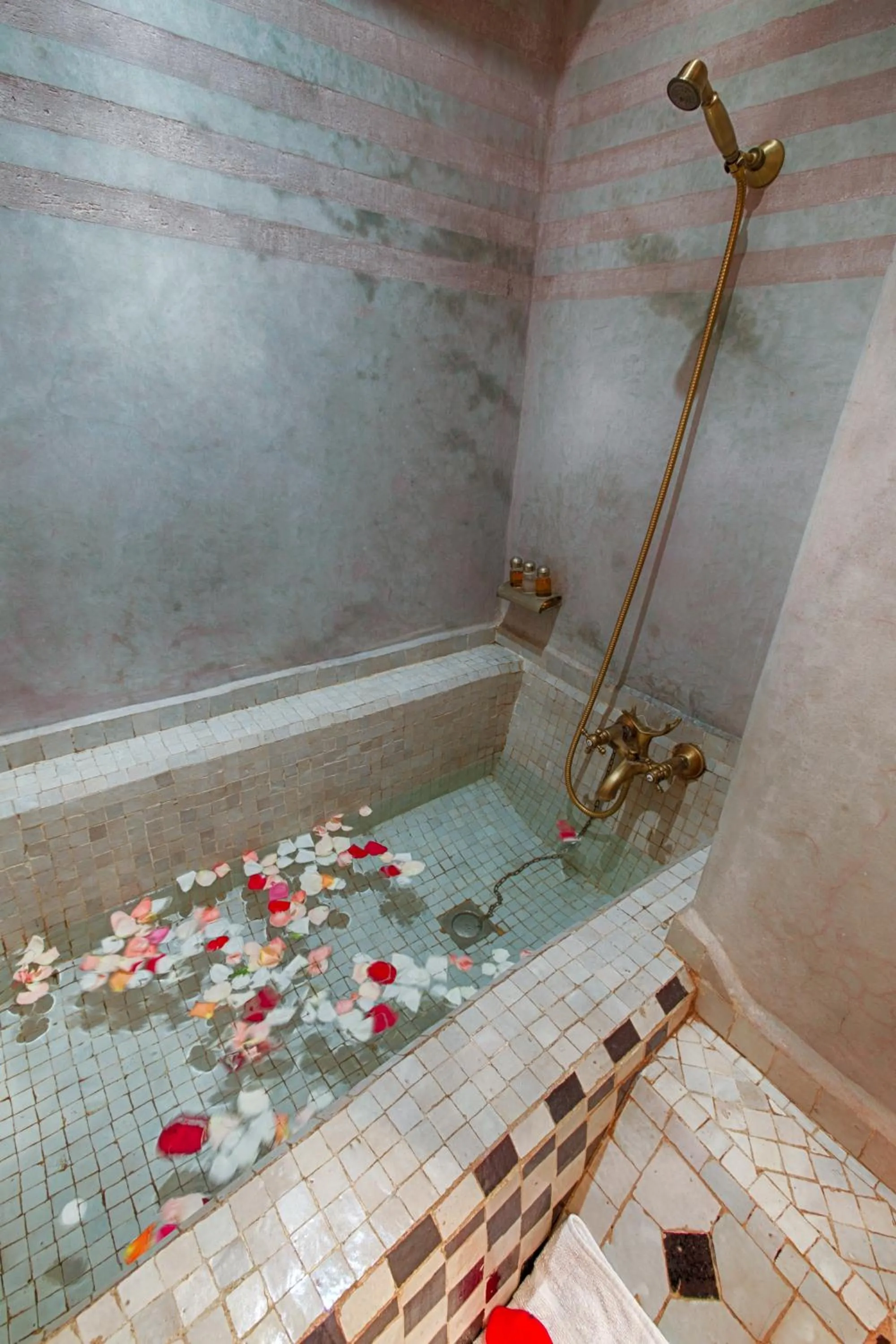 Bathroom in Riad Kenzo