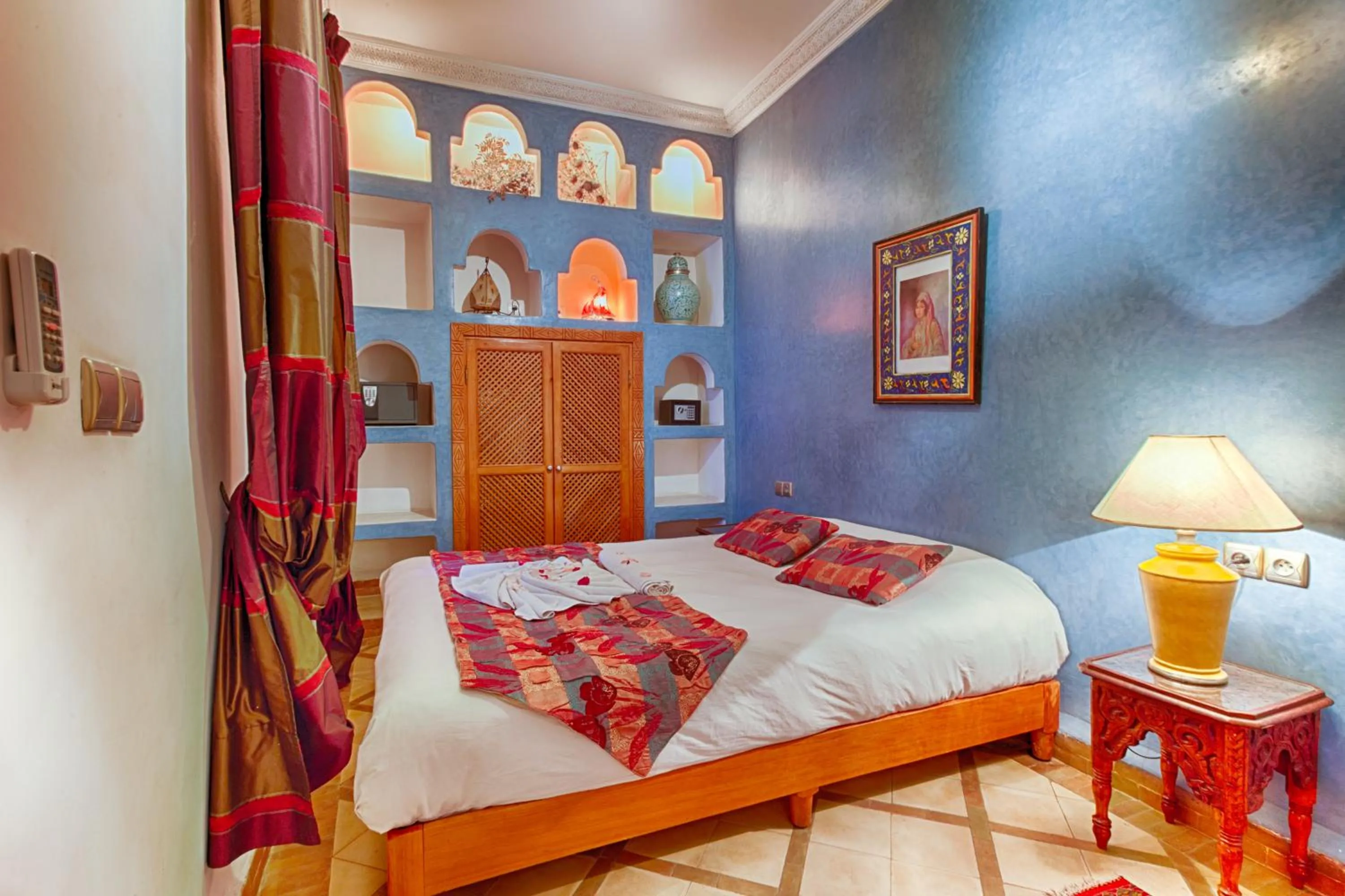 Bedroom, Bed in Riad Kenzo