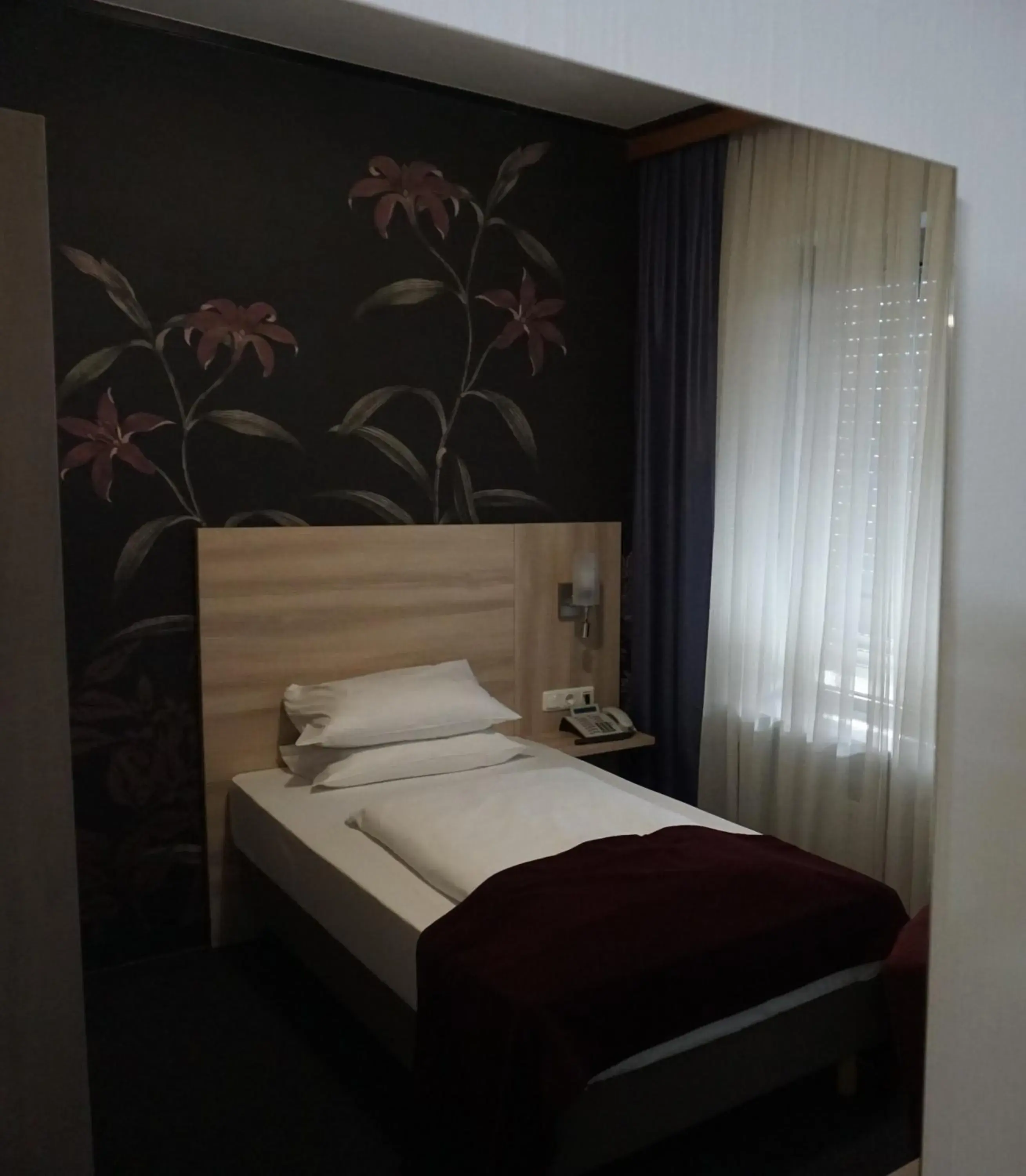 Bedroom, Bed in Hotel Senator München Bedroom, Bed in Hotel Senator München