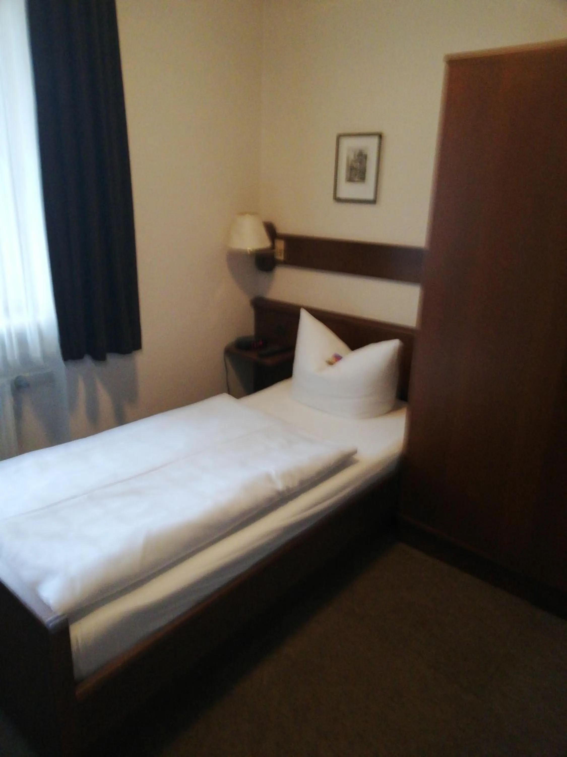 Bed in Hotel Alex Herbermann