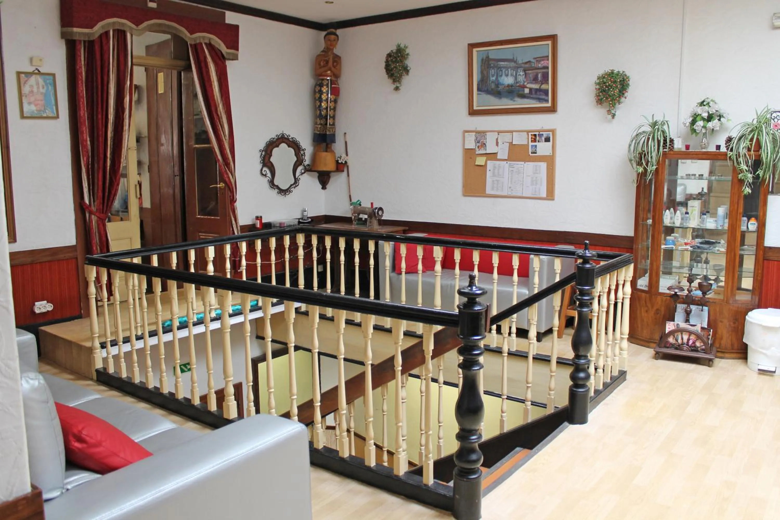 Lobby or reception, Bed in Pensão França