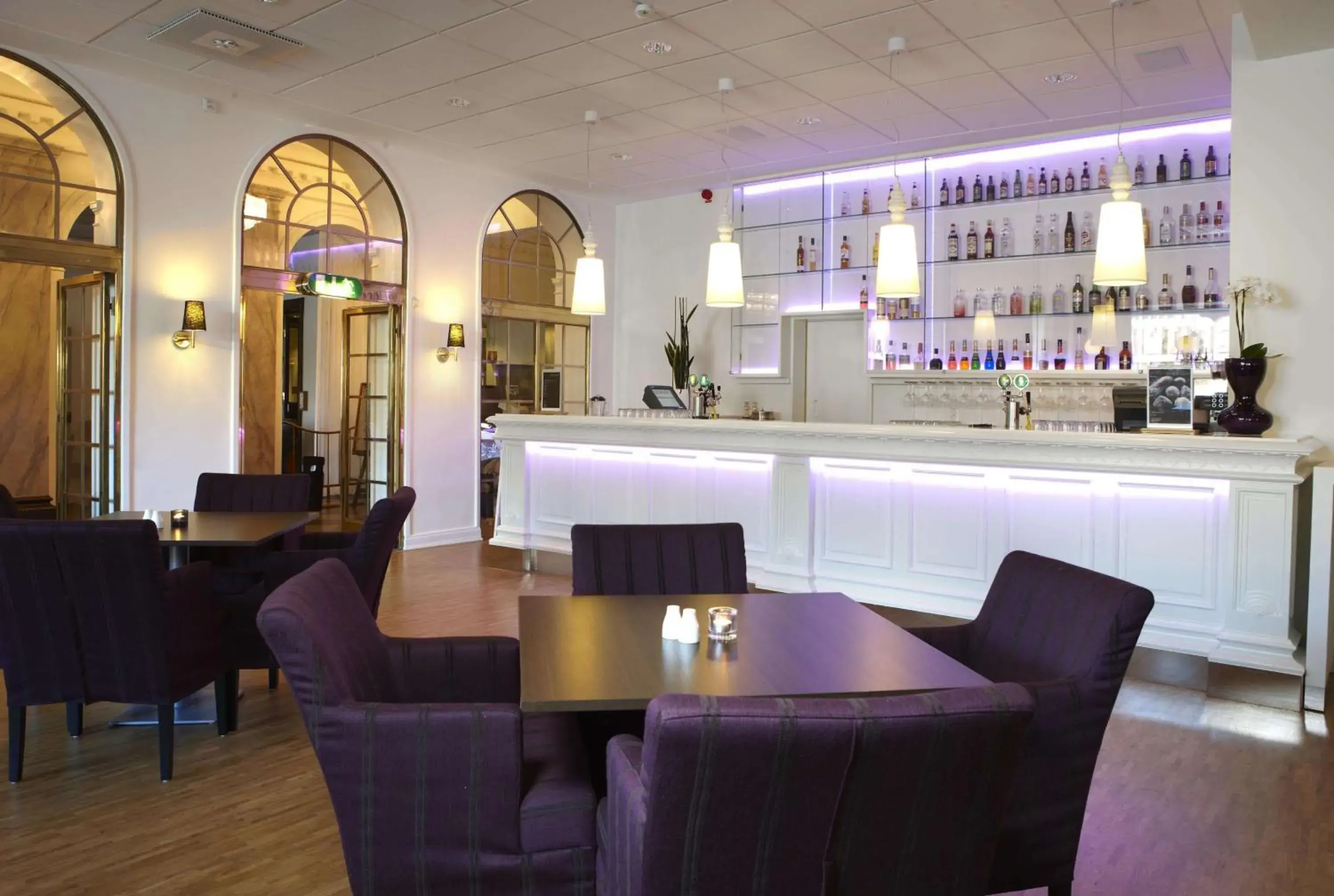 Lounge or bar in Scandic Billingen Lounge or bar in Scandic Billingen