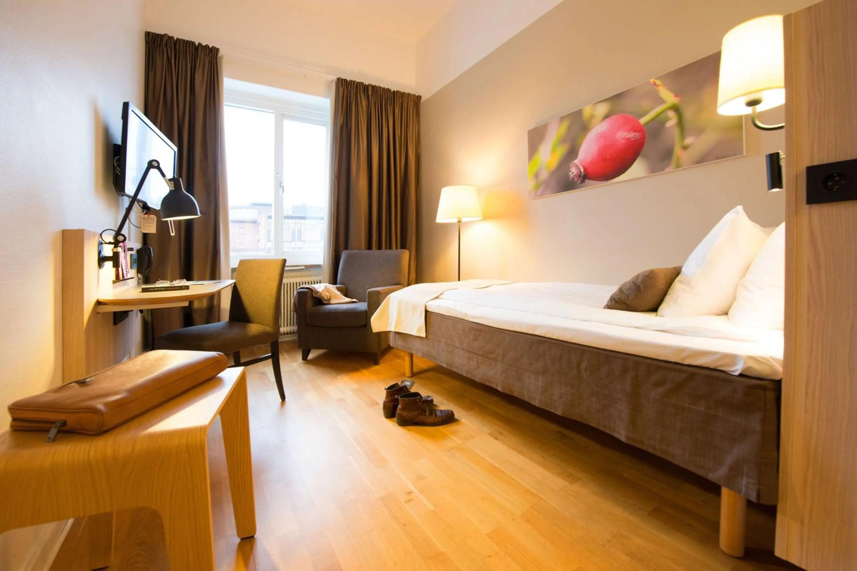 Photo of the whole room, Bed in Scandic Billingen